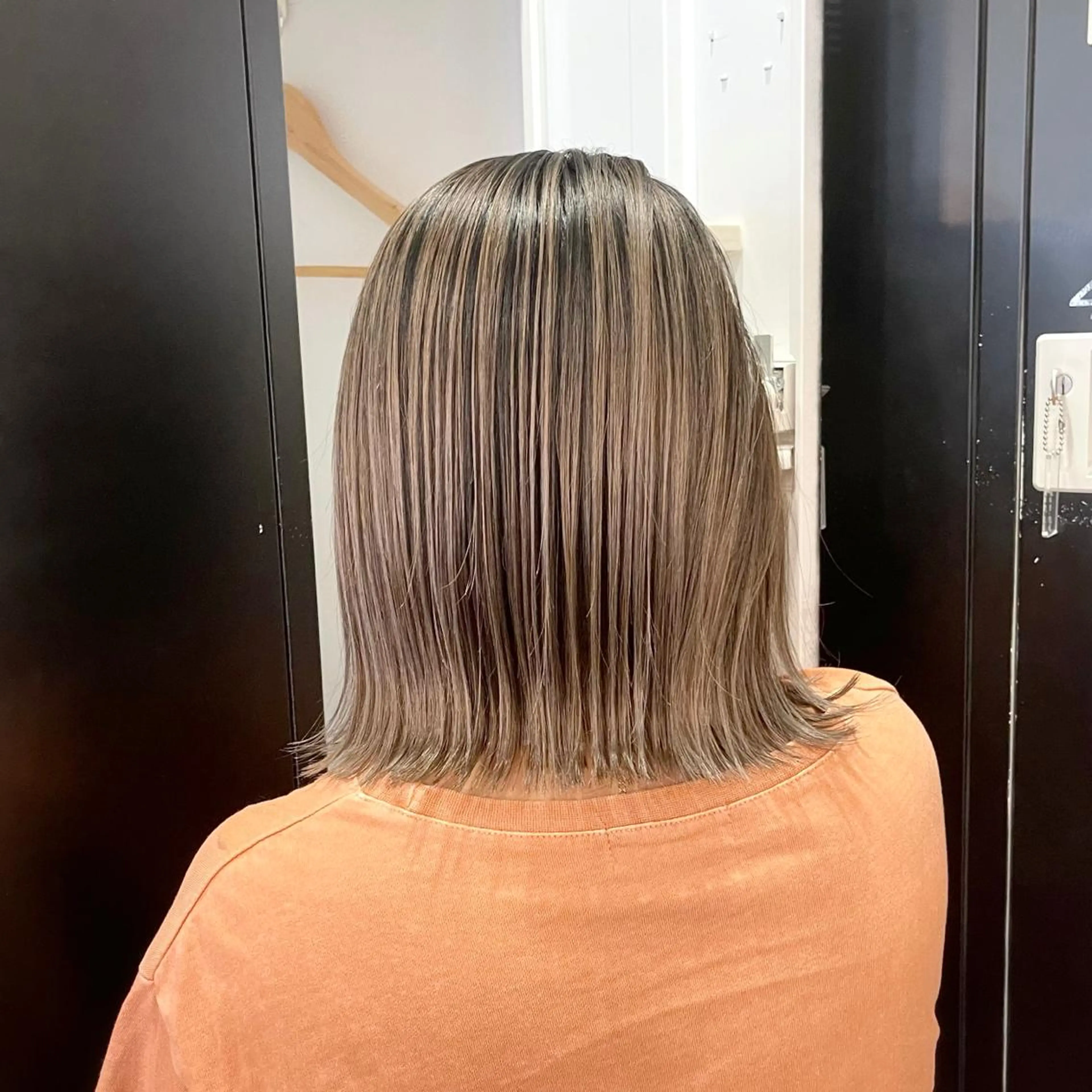 ミディアム カラー ヘアアレンジ バレイヤージュ デザインカラー ハイライトカラー 外国人風カラー ハイライト アンドウ ユウ/ レイヤーカット/韓国のヘアスタイル