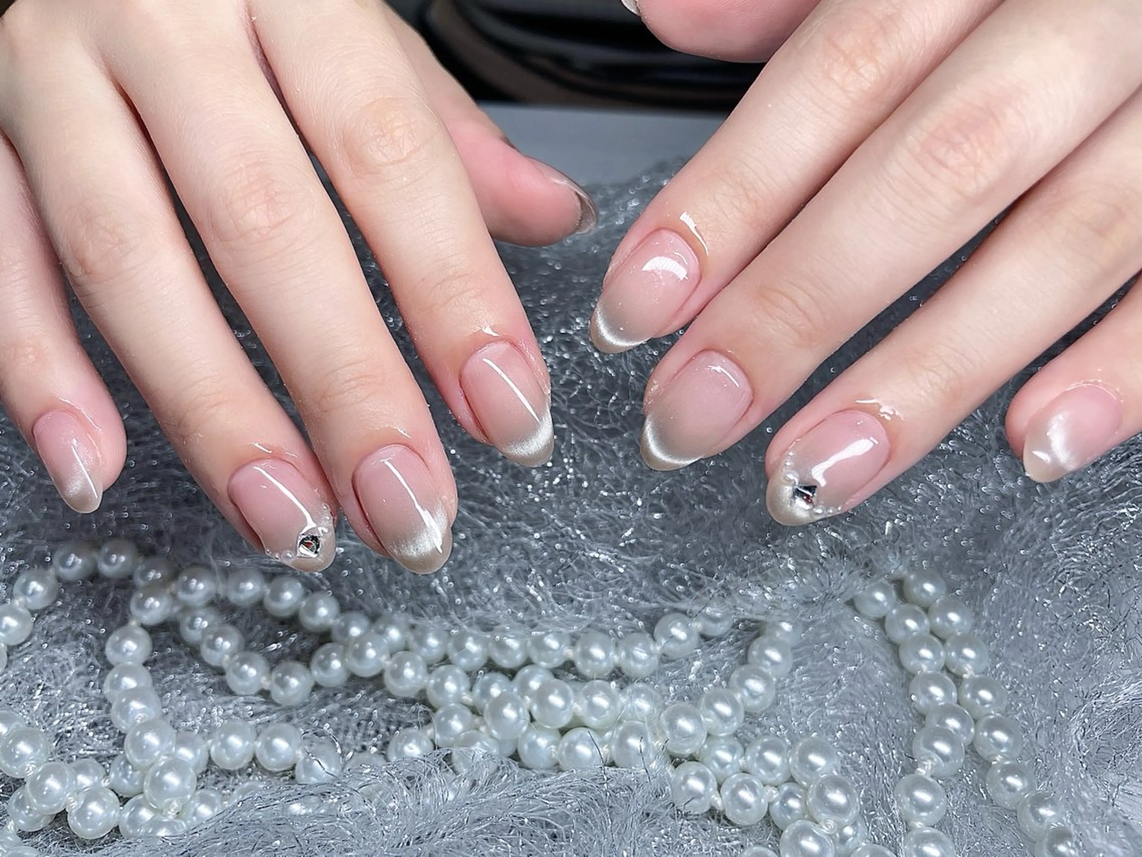 ネイル 長さ出し フットネイル フレンチネイル ジェルネイル ガラスフレンチ ハンドネイル ハンドケア Best Nail池袋東口店のネイルデザイン