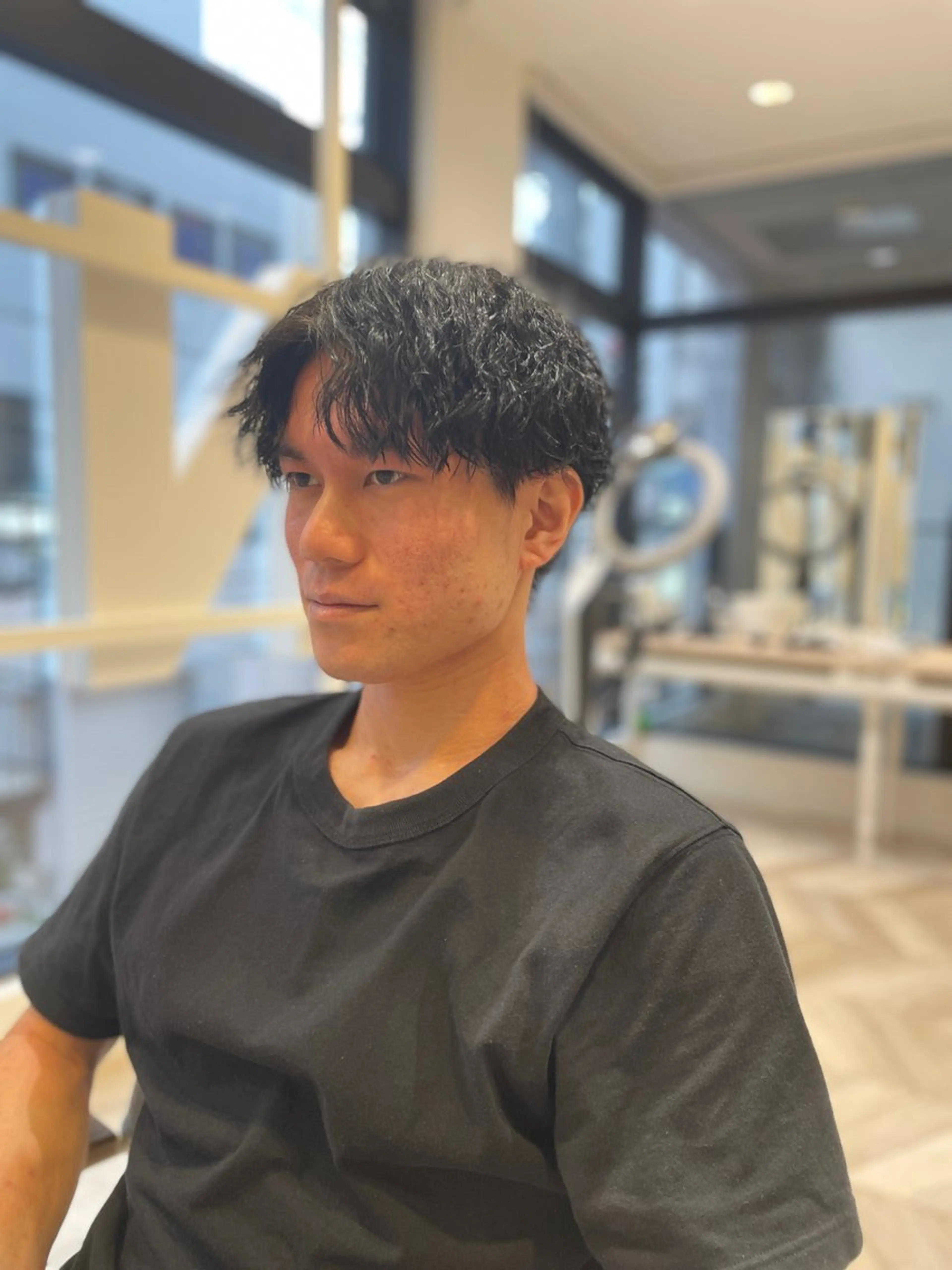 ショート メンズ メンズパーマ 刈り上げ カット パーマ ツイスト/フェード / 古川　諒のヘアスタイル