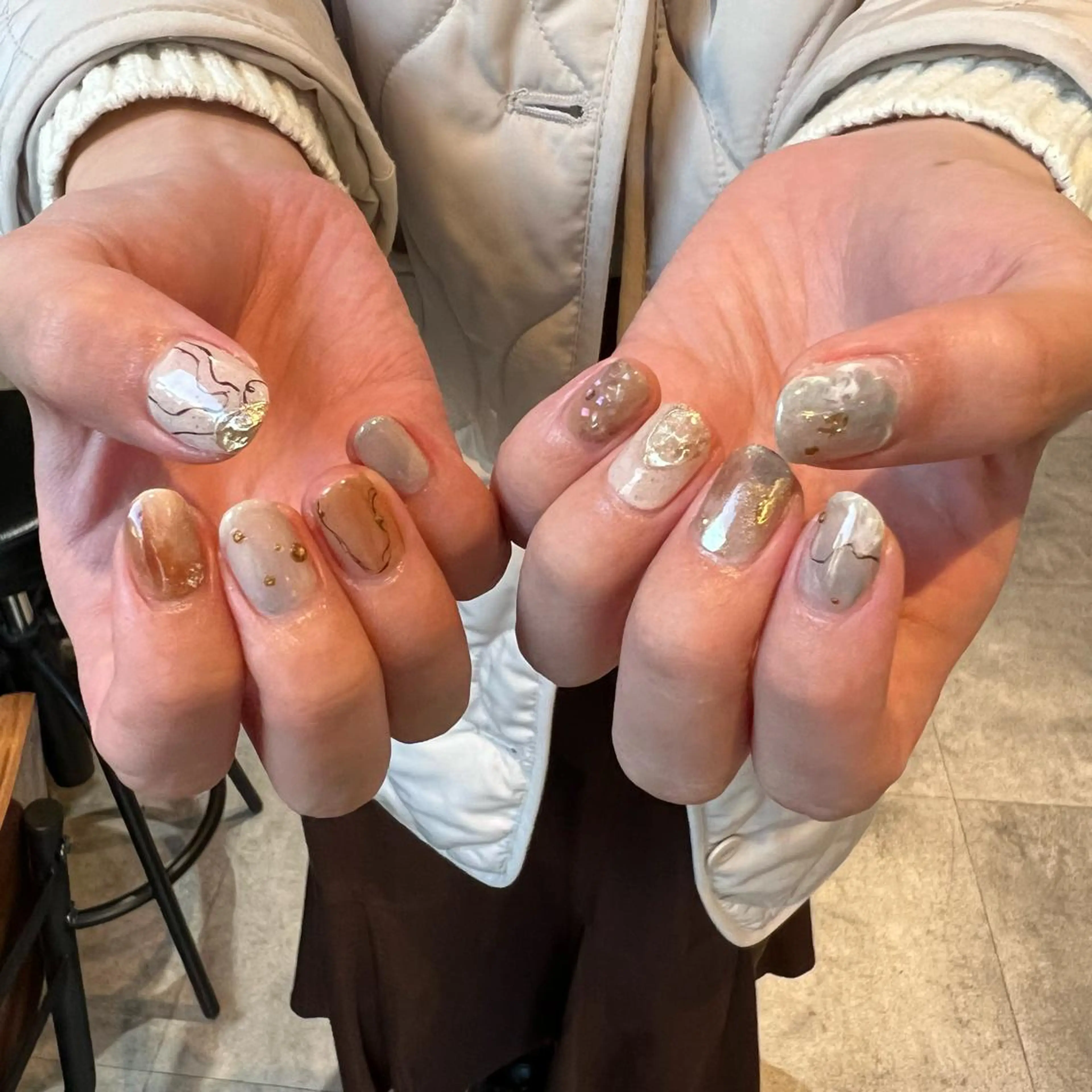 ネイル ミラーネイル ニュアンスネイル ハンドネイル sode shioriのネイルデザイン
