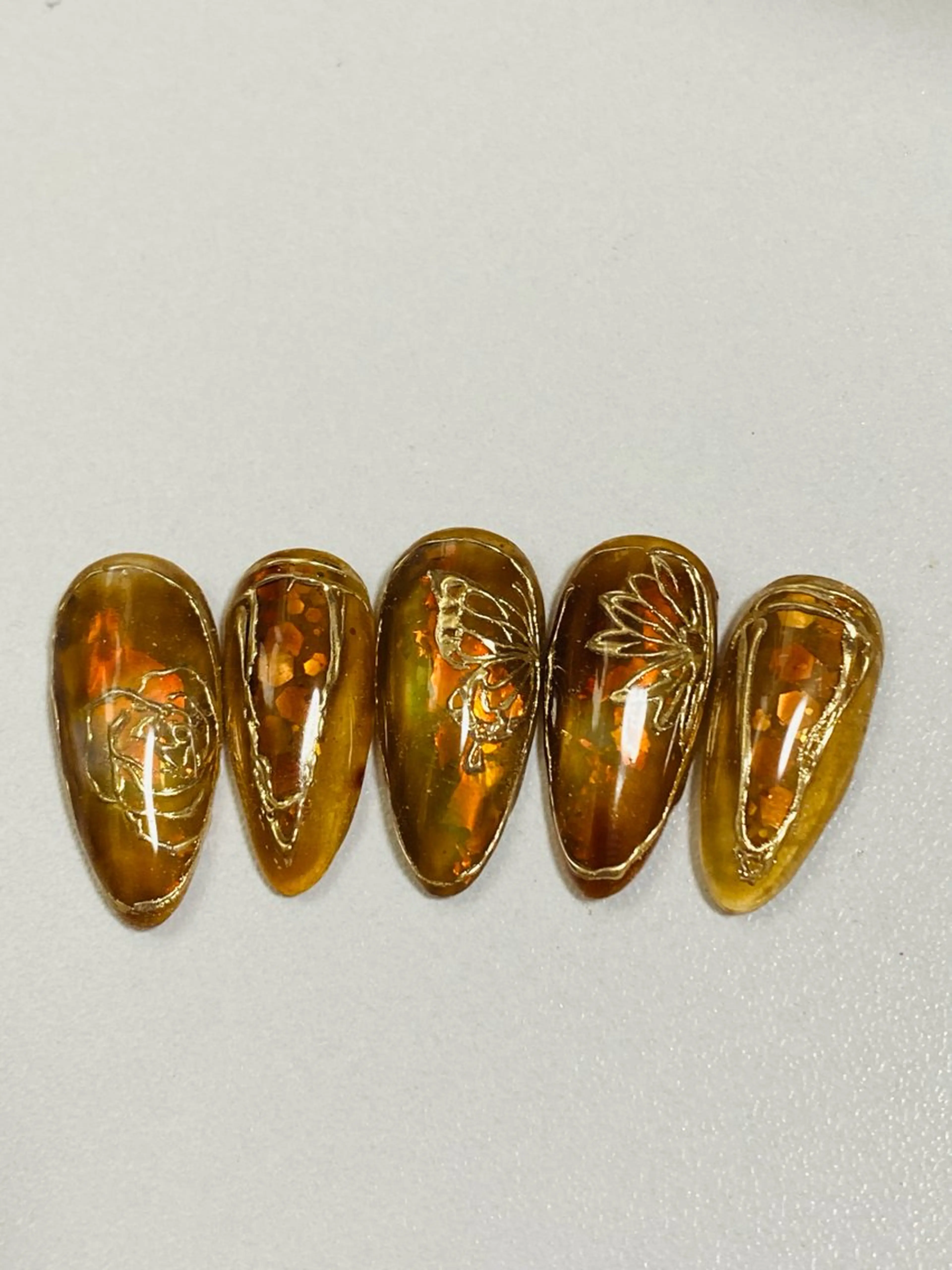 ネイル べっ甲ネイル 自宅ネイルサロン ♦️nuance♦️のネイルデザイン