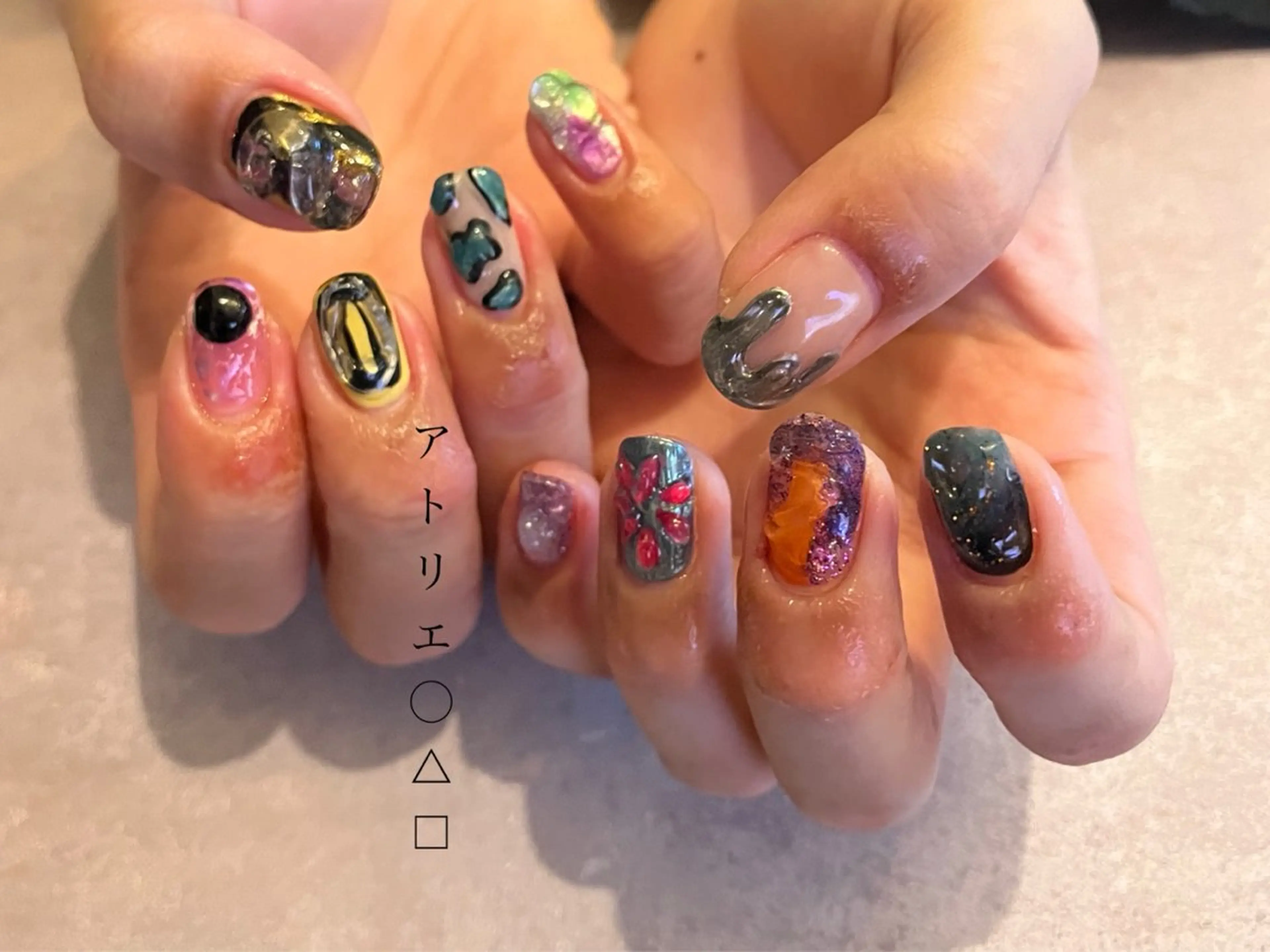 ネイル ハンドネイル アトリエ ○△□のネイルデザイン