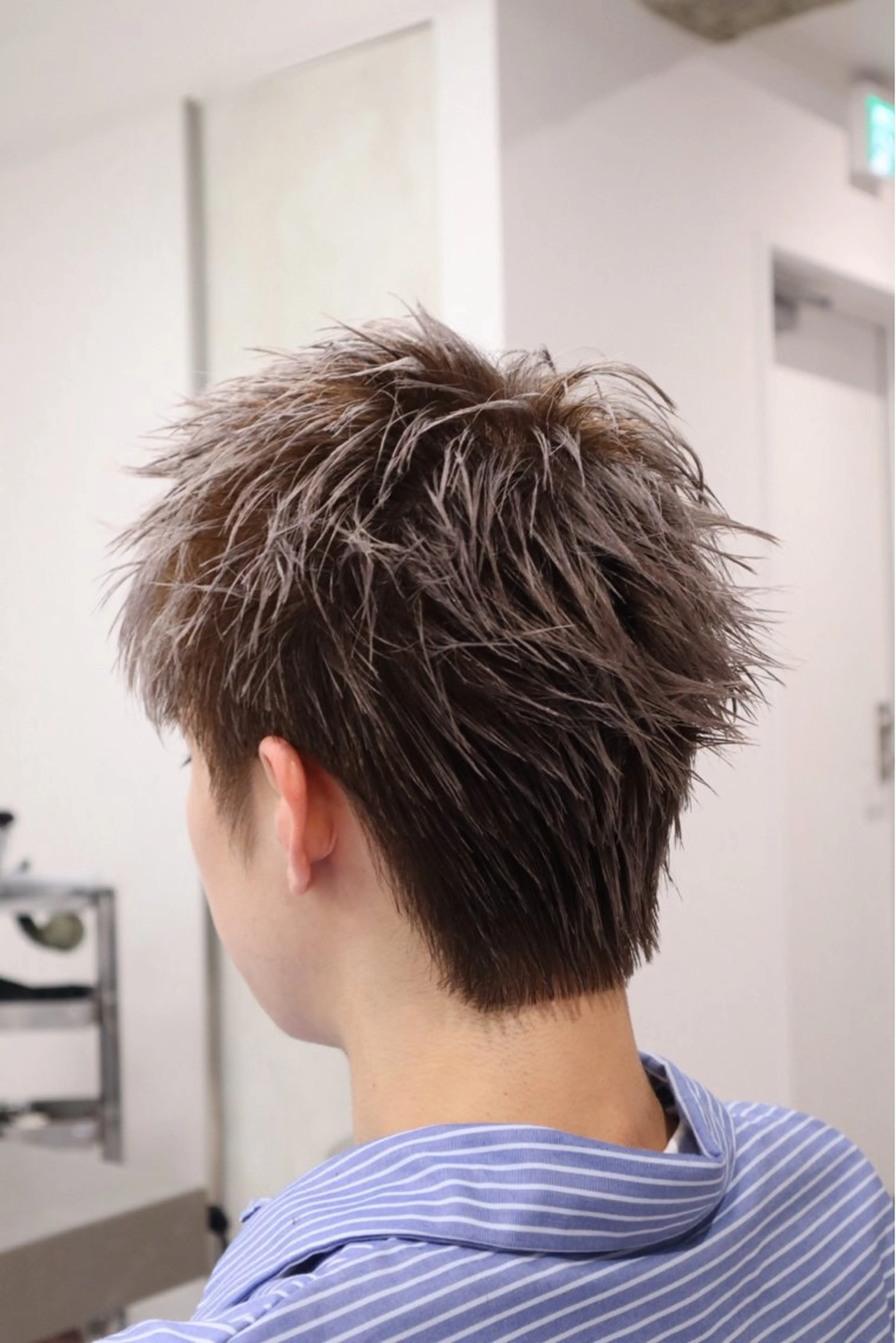ショート カラー メンズ カット ヘアカラー トリートメント ヘアセット メンズ特化   西野 晴紀のヘアスタイル
