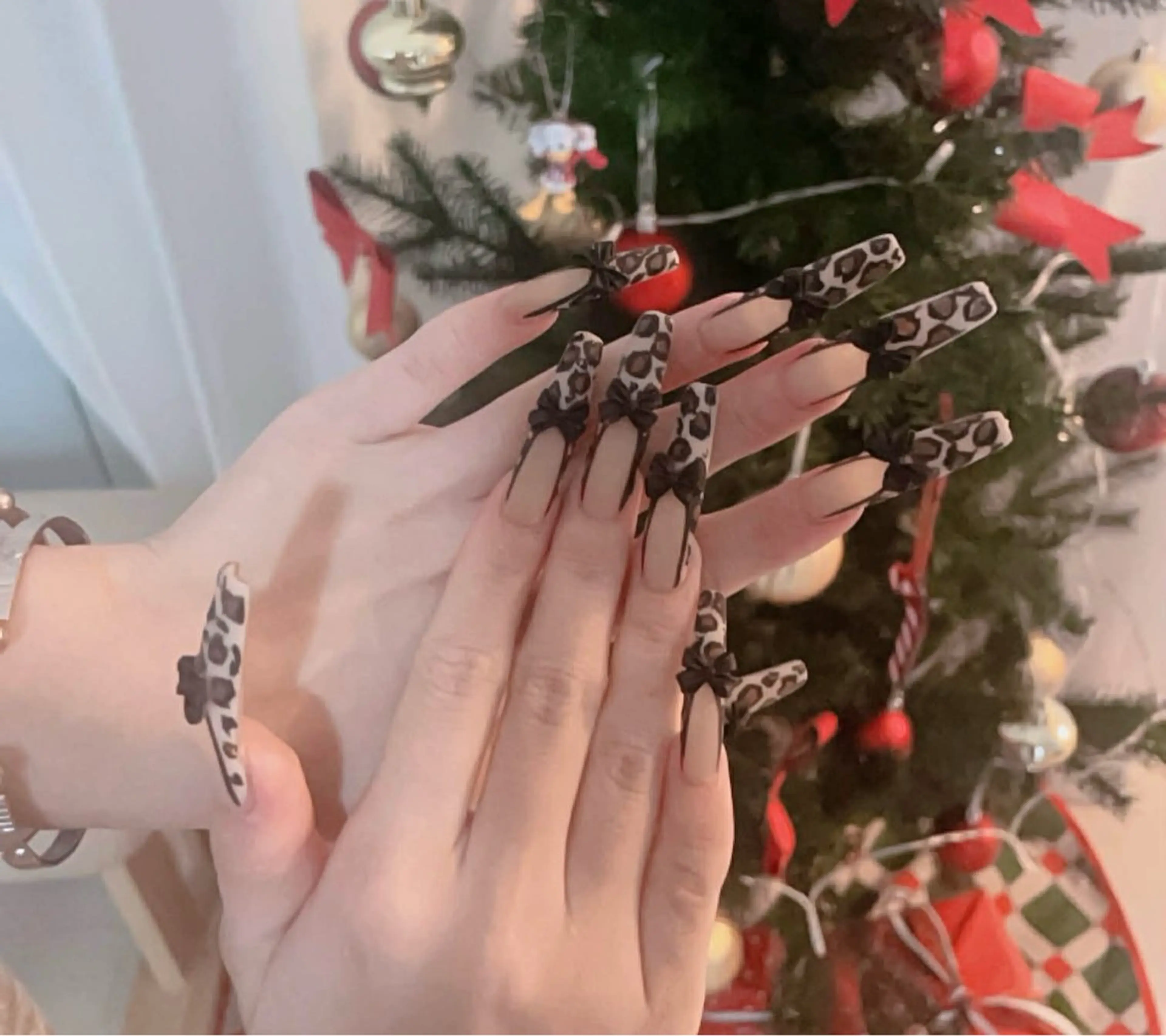 ネイル フレンチネイル ジェルネイル ガラスフレンチ ハロウィン ハート ハンドネイル H.baby Nail Salonのネイルデザイン
