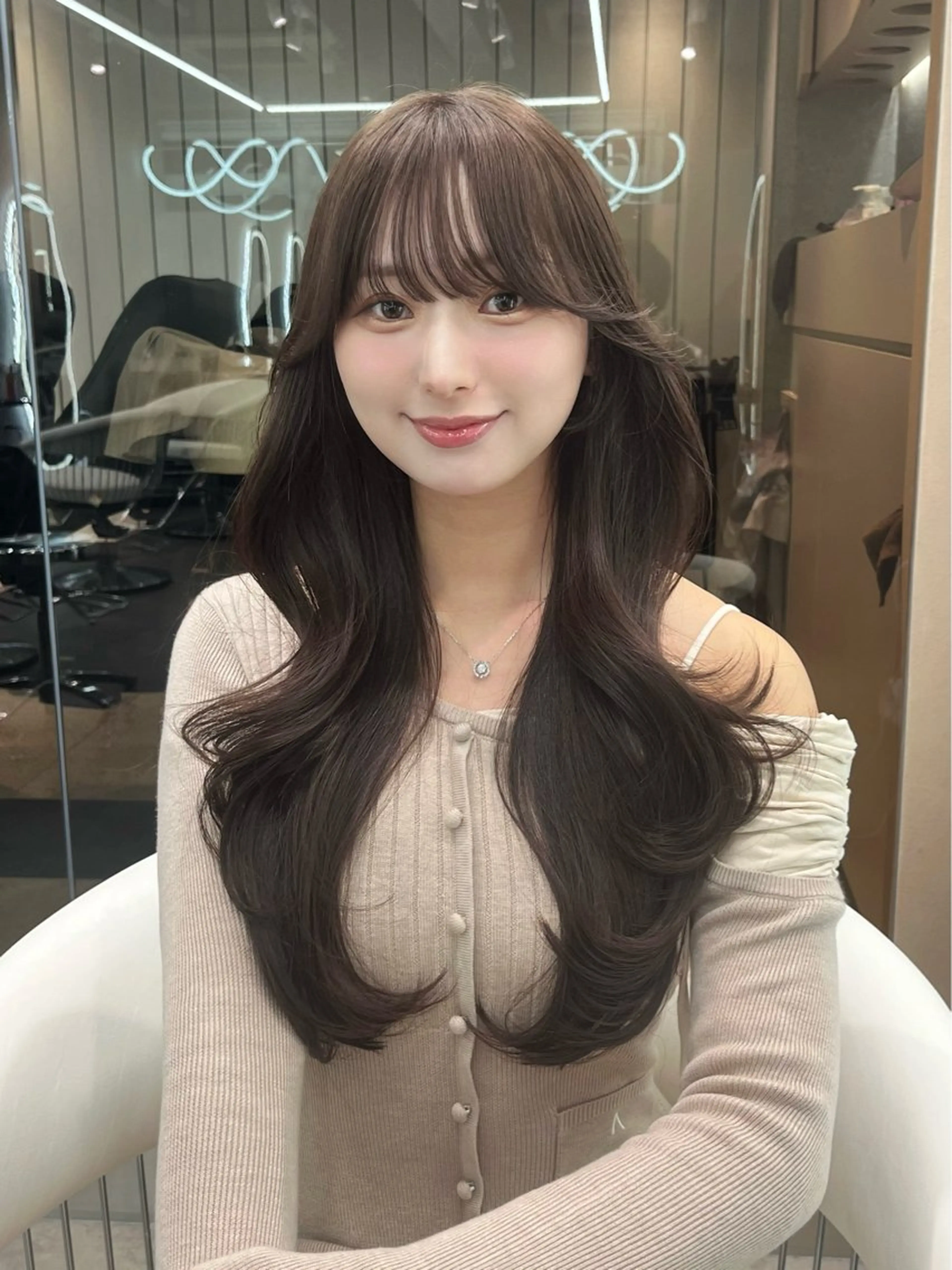 セミロング カラー カット ヘアカラー トリートメント 髪質改善 縮毛矯正 韓国ヘア　柏崎颯刀のヘアスタイル