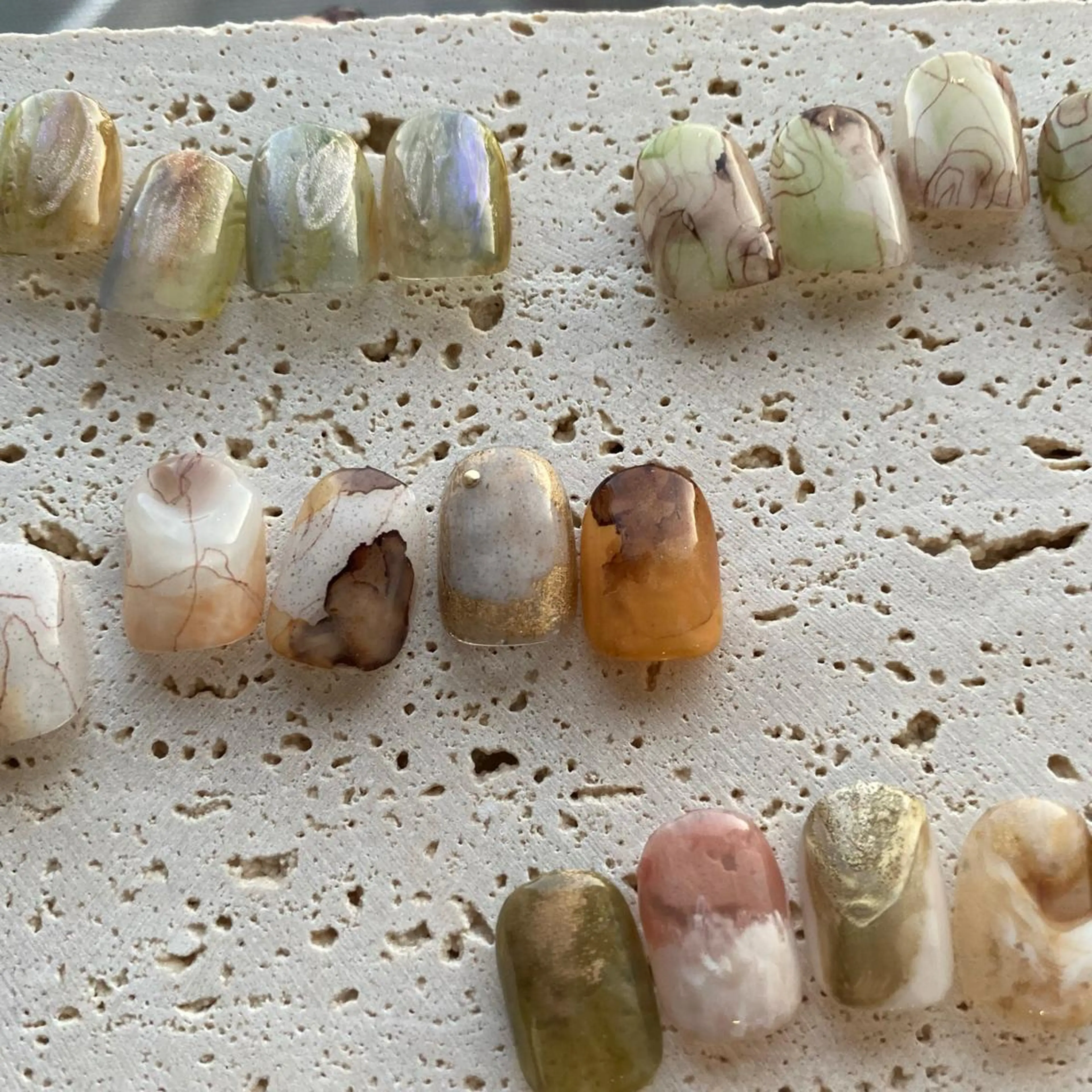 ネイル ニュアンスネイル ハンドネイル O. ERIKAのネイルデザイン