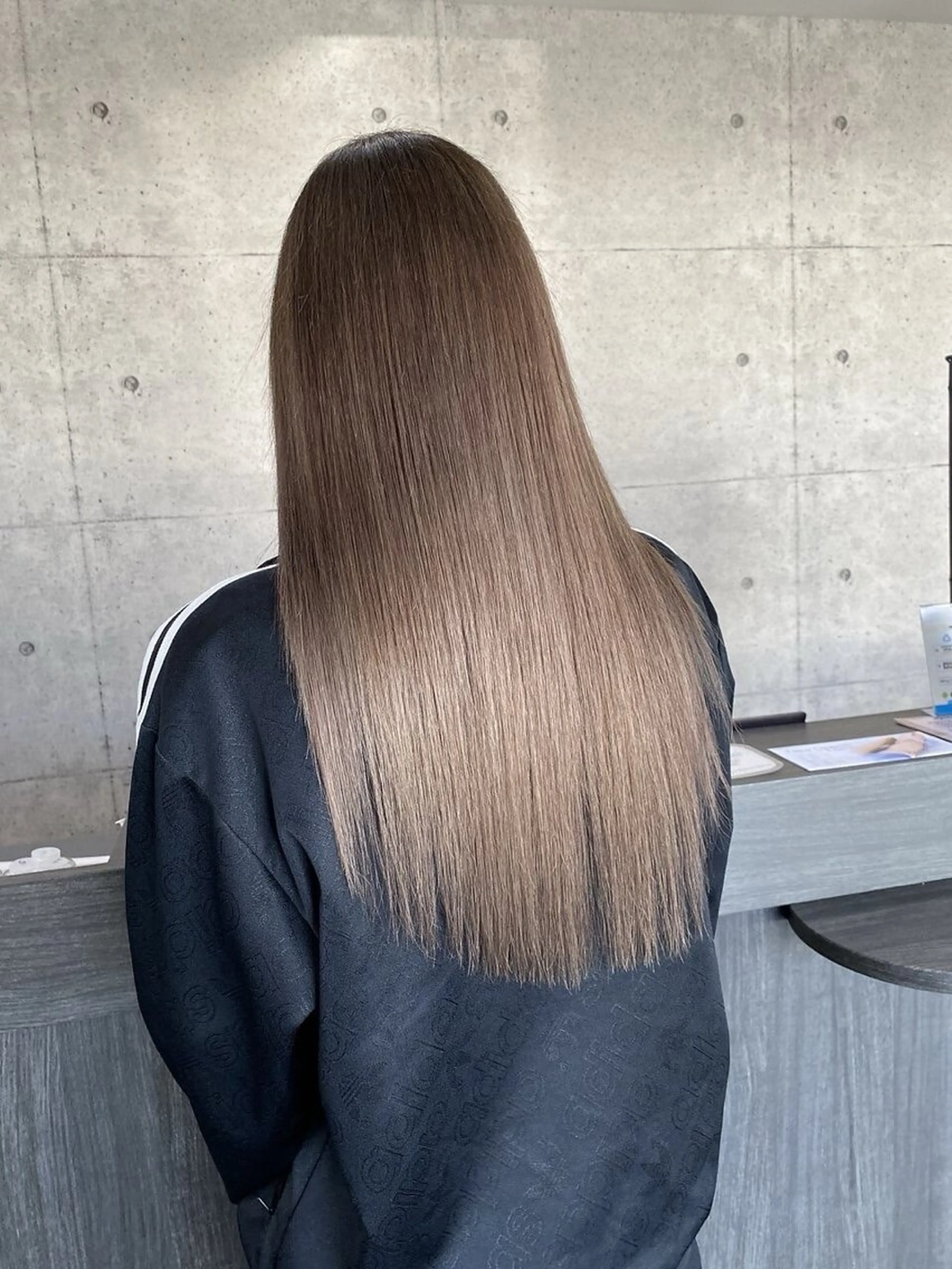 ロング ショートボブ ボブ ハイライト レイヤーカット 縮毛矯正 ヘアカラー ULu. 岡山駅店 髪質改善トリートメント＆ハイトーンカラー所属・SUZU/岡山/矯正 ハイトーン/レイヤーのヘアスタイル