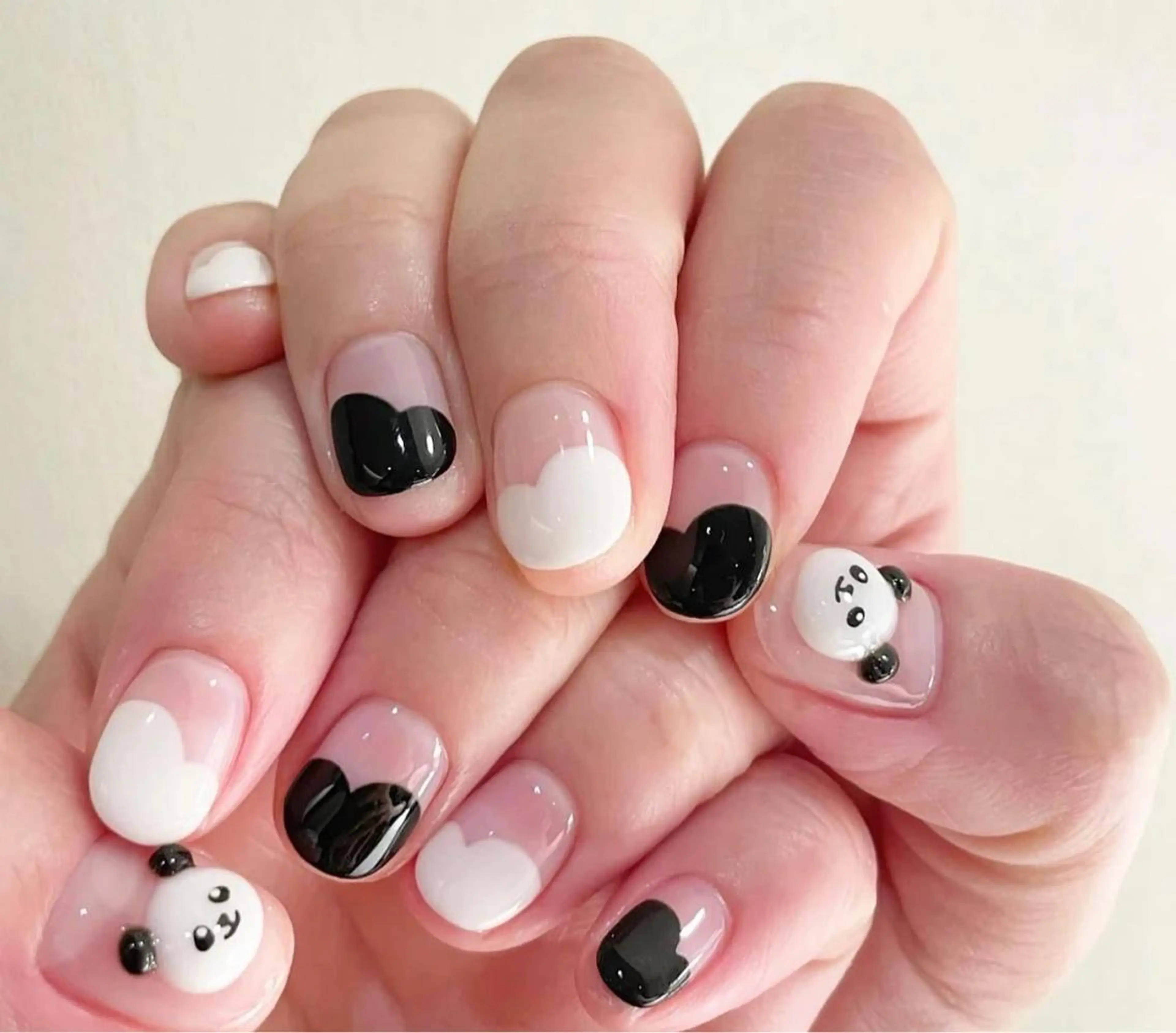 ネイル フットネイル 💅E•U•B NAIL🌹所属・横浜市中区曙町 ネイルE·U·Bのネイルデザイン