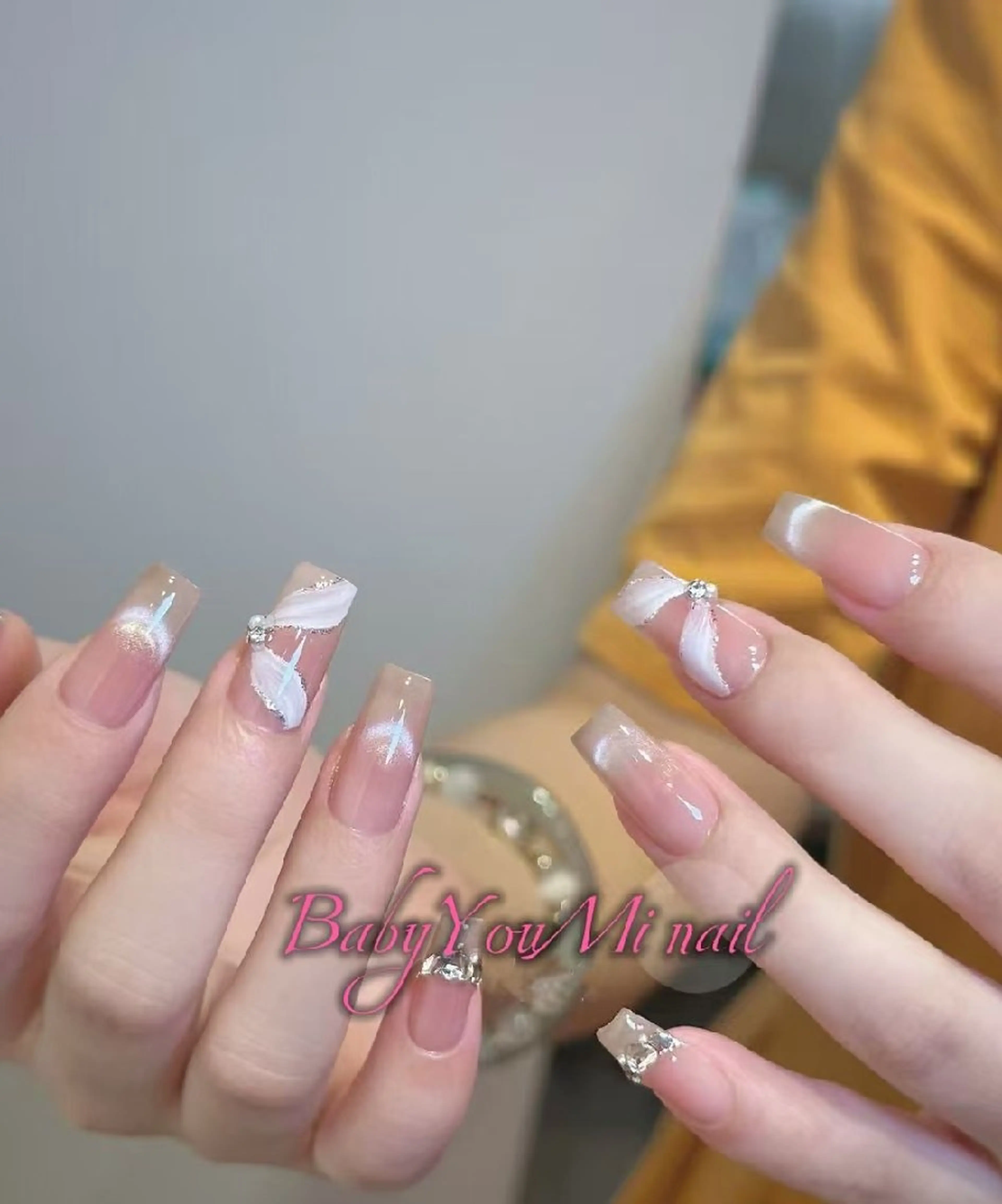 ネイル オーロラネイル フラワーネイル フットネイル フレンチネイル ジェルネイル ハンドネイル 服部 あゆみのネイルデザイン