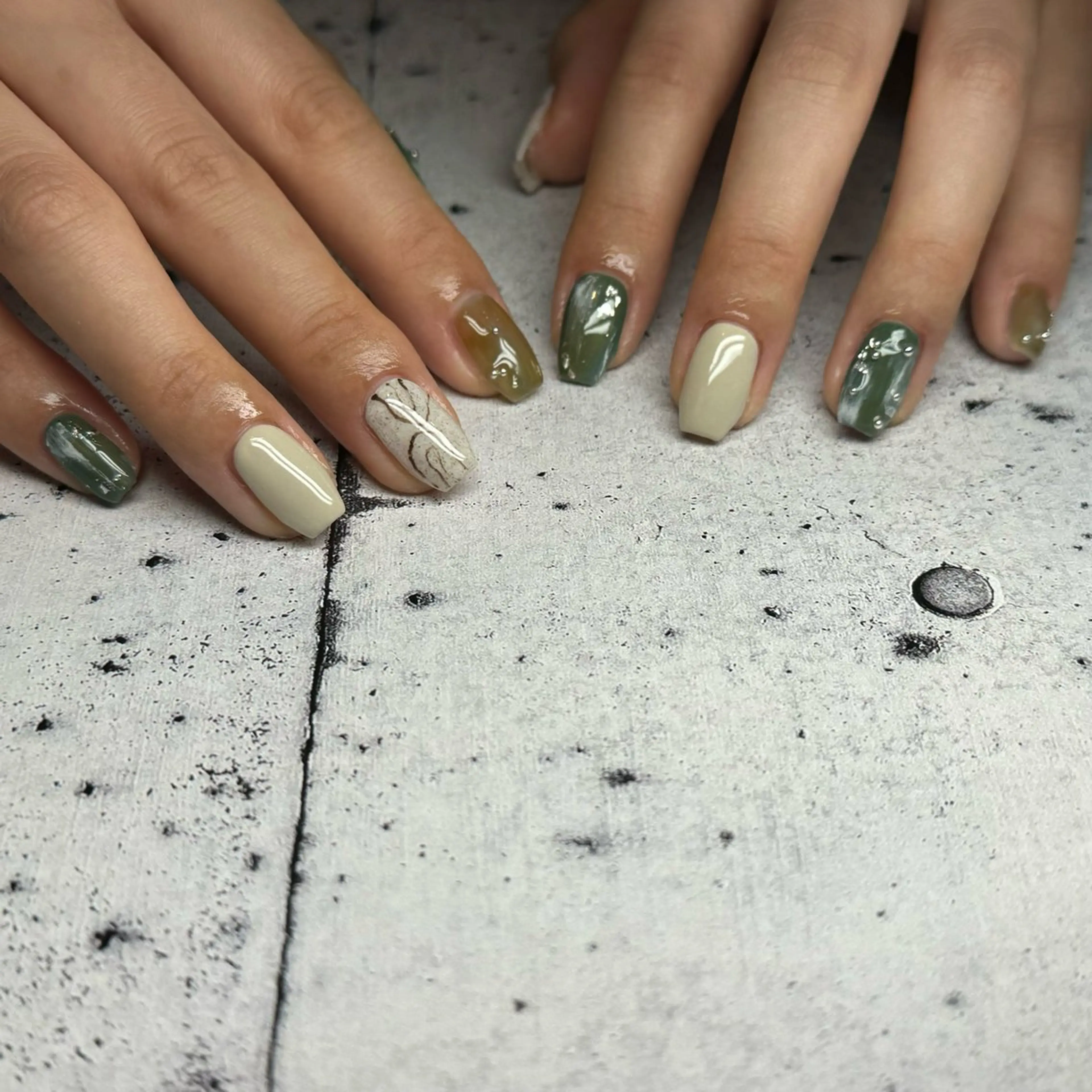 ネイル ニュアンスネイル 春ネイル ハンドネイル 𝐫𝐚𝐢 𝐧𝐚𝐢𝐥のネイルデザイン