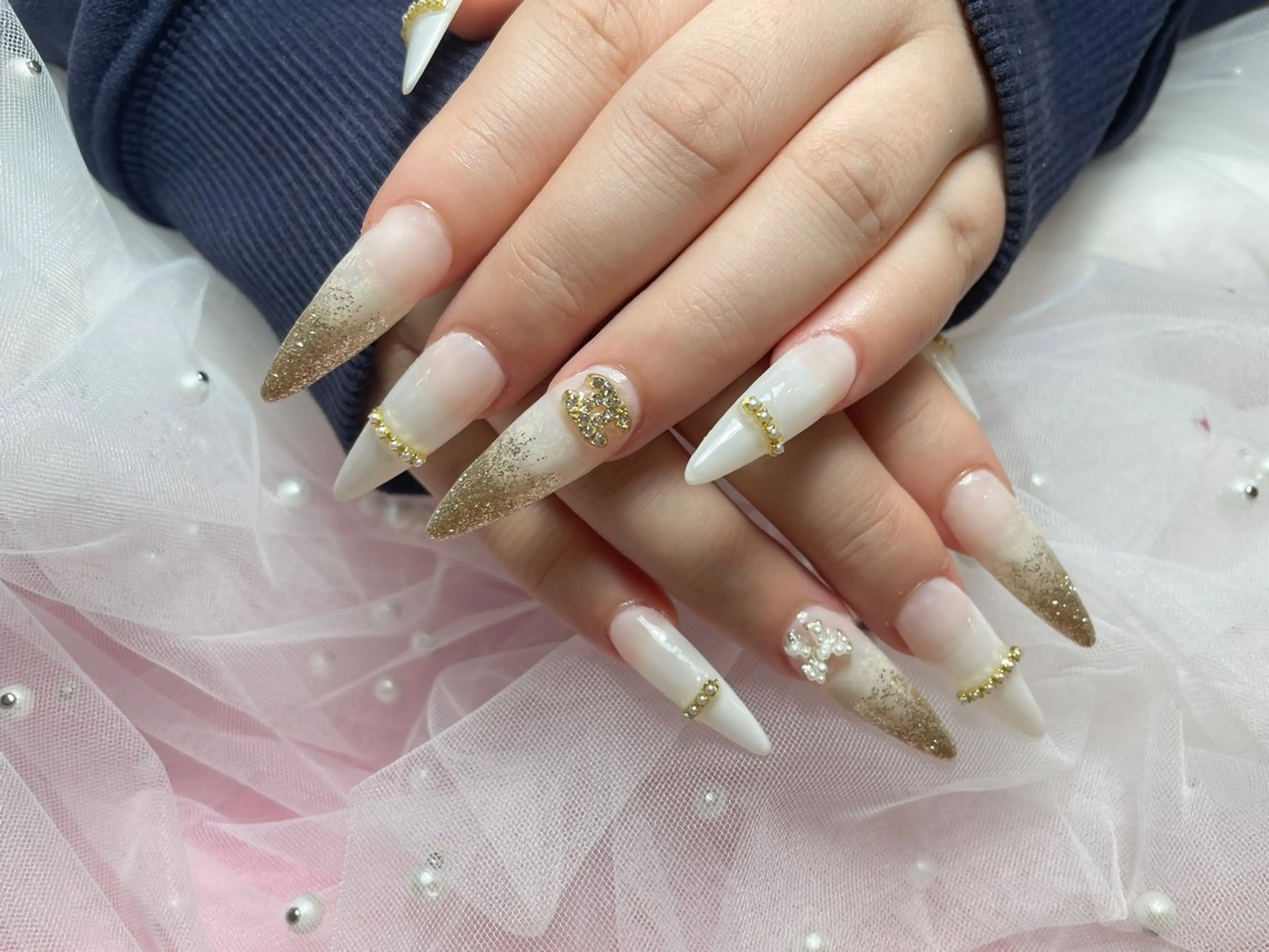 ネイル 長さ出し 持ち込み Liora nail所属・Liora （リオラ)のネイルデザイン