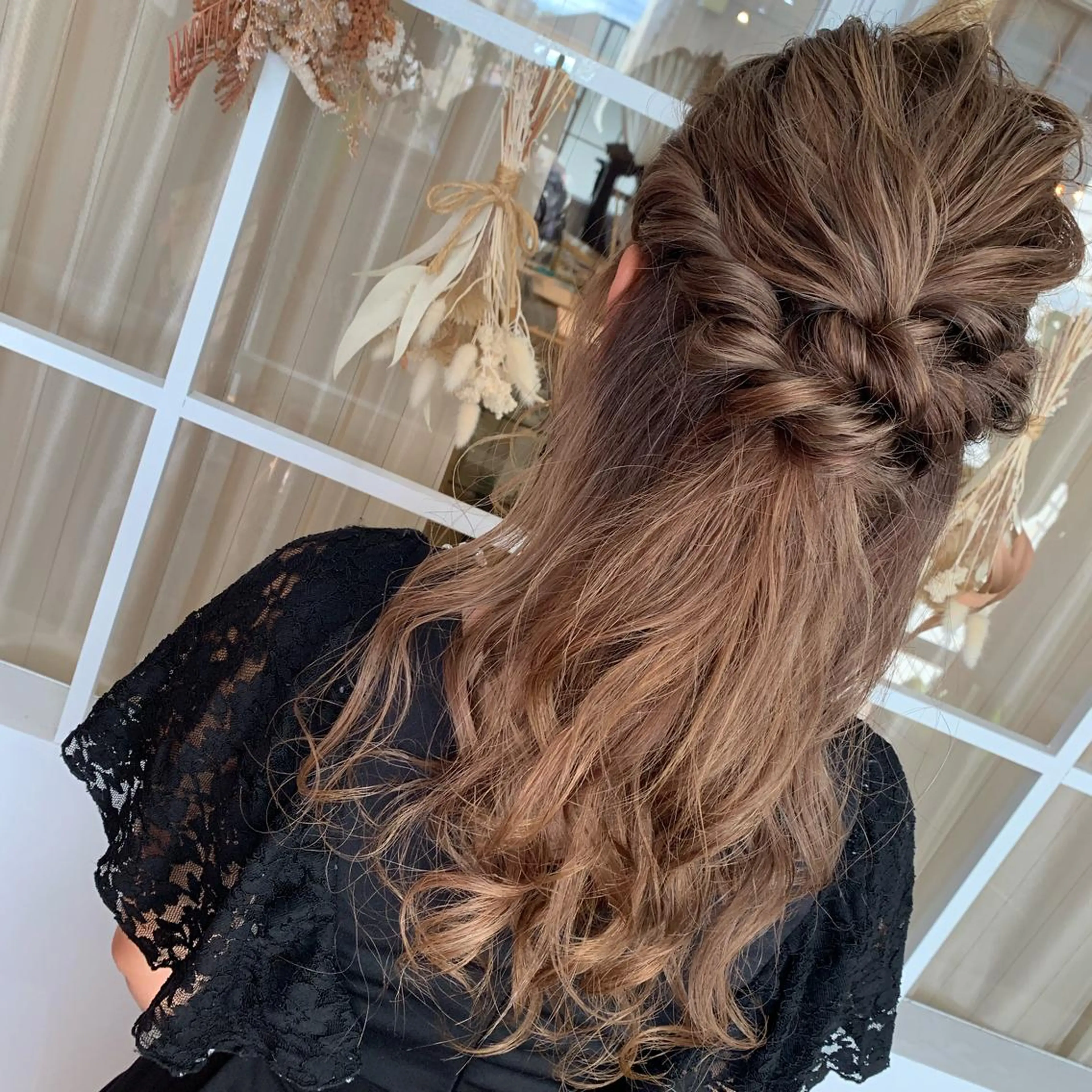 セミロング SALOWIN新潟万代所属・緑川 瑞穂のヘアスタイル