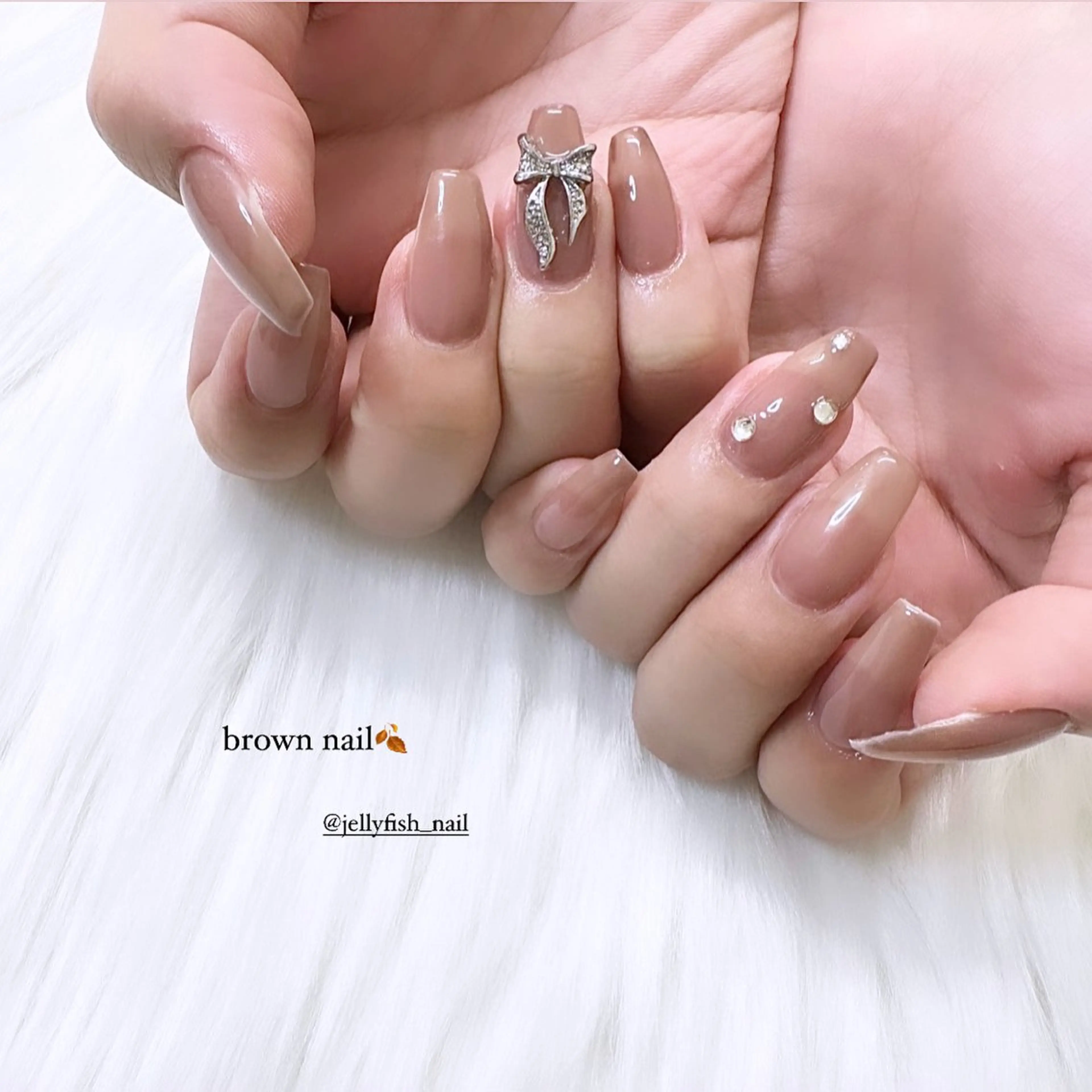 ネイル チークネイル キラキラネイル シンプルネイル ワンホンネイル ハンドネイル mignon nail salon所属・mignon nailのネイルデザイン