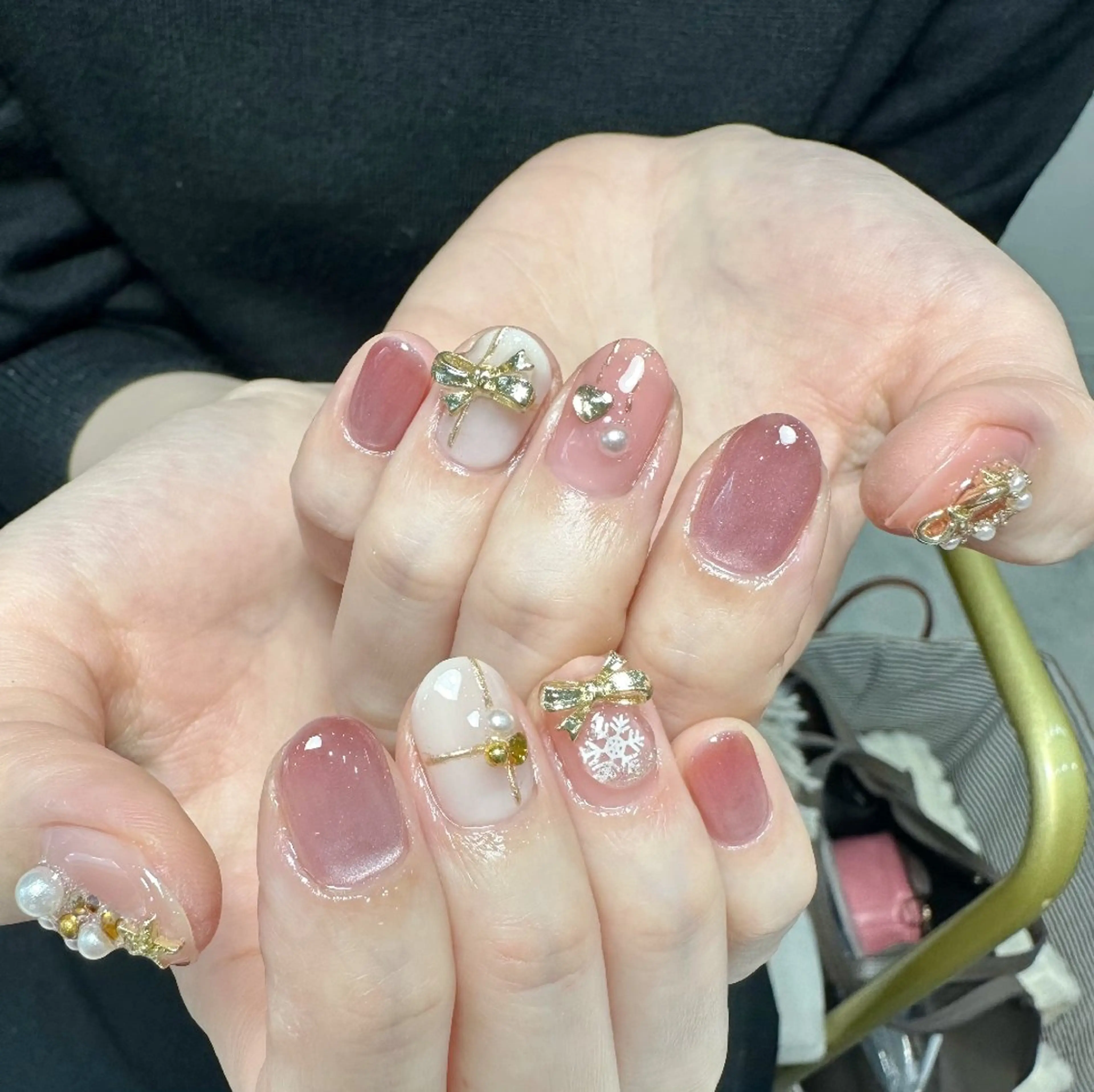 ネイル チークネイル 長さ出し フレンチネイル ジェルネイル ガラスフレンチ ハンドネイル UM Nail Salonのネイルデザイン