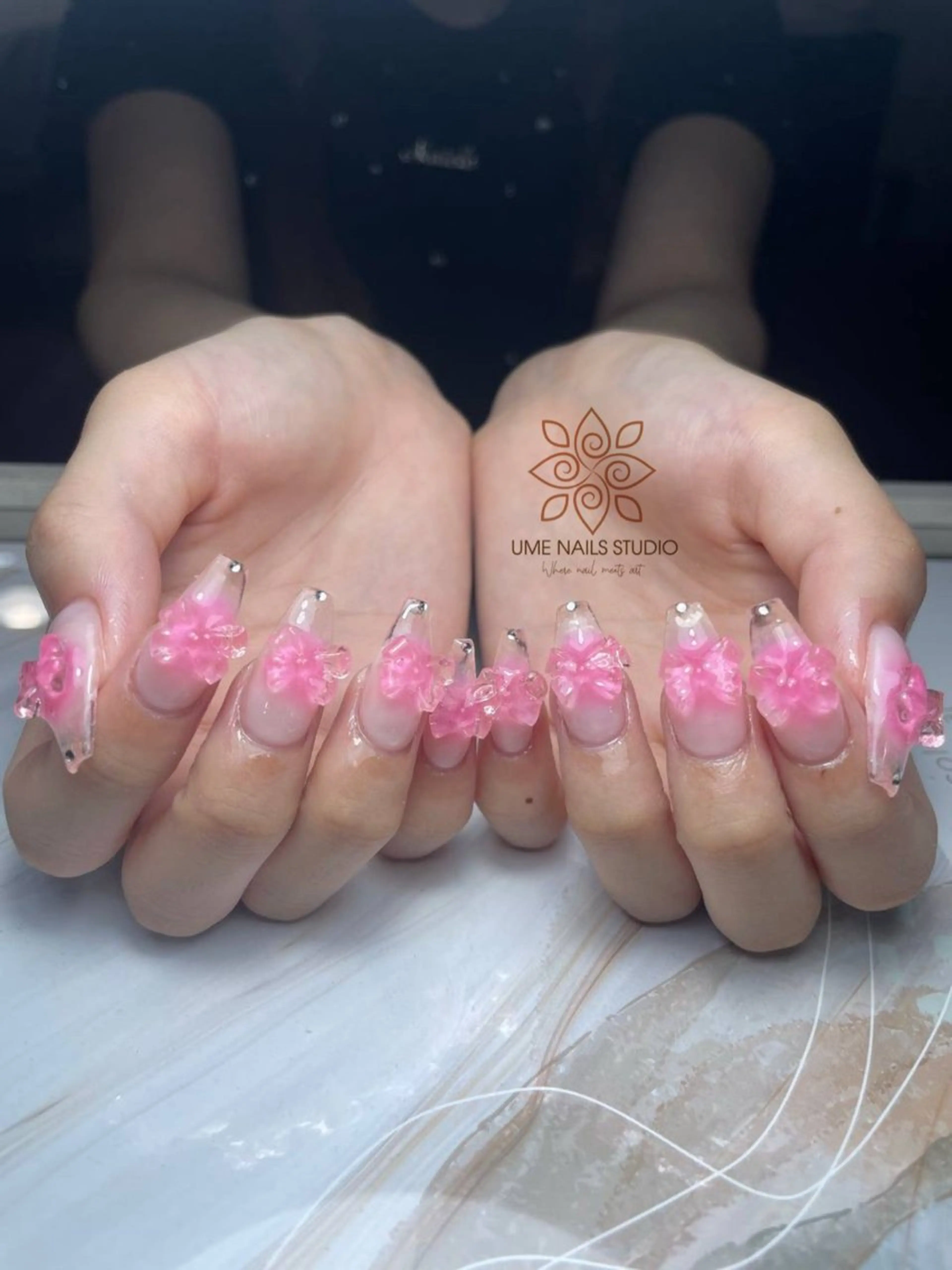 ネイル チークネイル クリアネイル ガーリー キラキラネイル 韓国ネイル ハンドネイル Ume Nail Studioのネイルデザイン