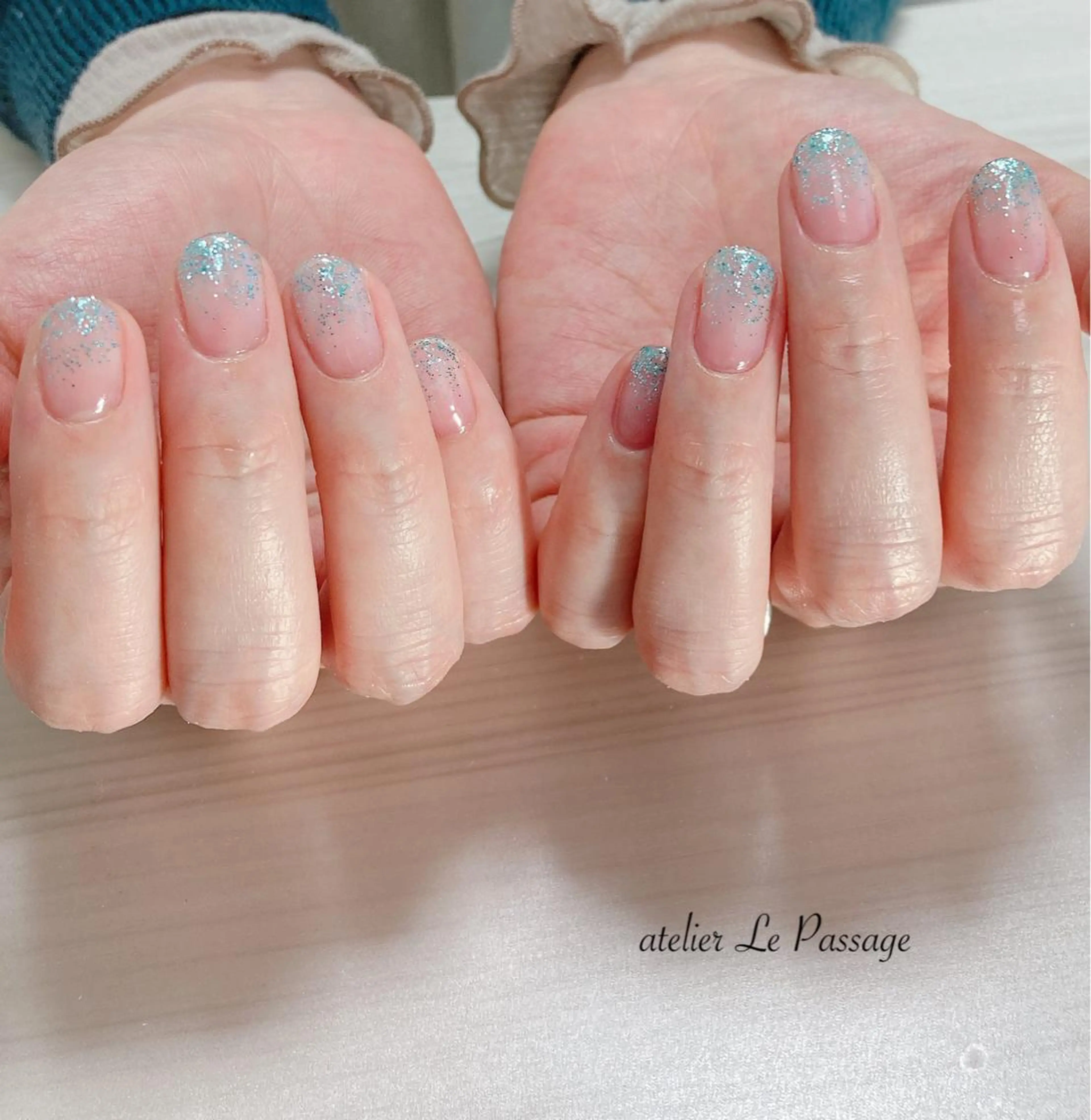 ネイル ジェルネイル キラキラネイル ラメ(グリッター) ラメグラデーション ニュアンスネイル Atelier Le Passage所属・h nakatsukaのネイルデザイン