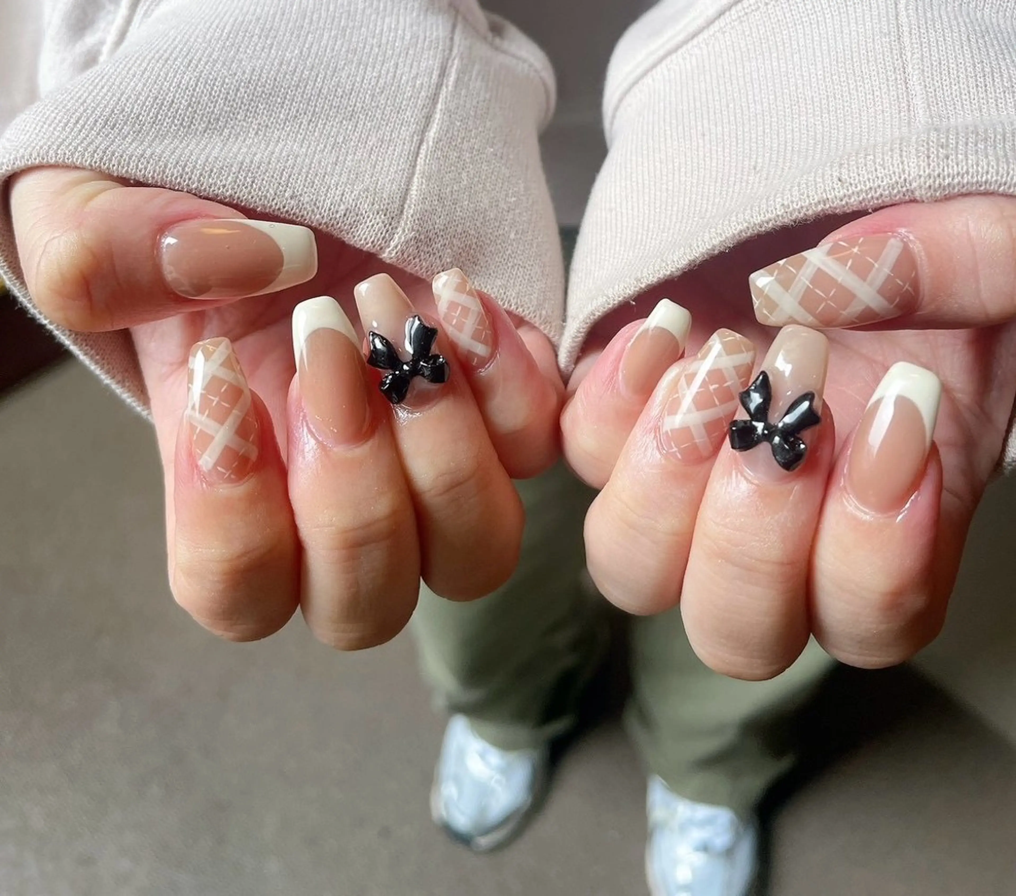 ネイル オーロラネイル ブルー フットネイル フレンチネイル ジェルネイル ハンドネイル kiki nail たまプラーザのネイルデザイン
