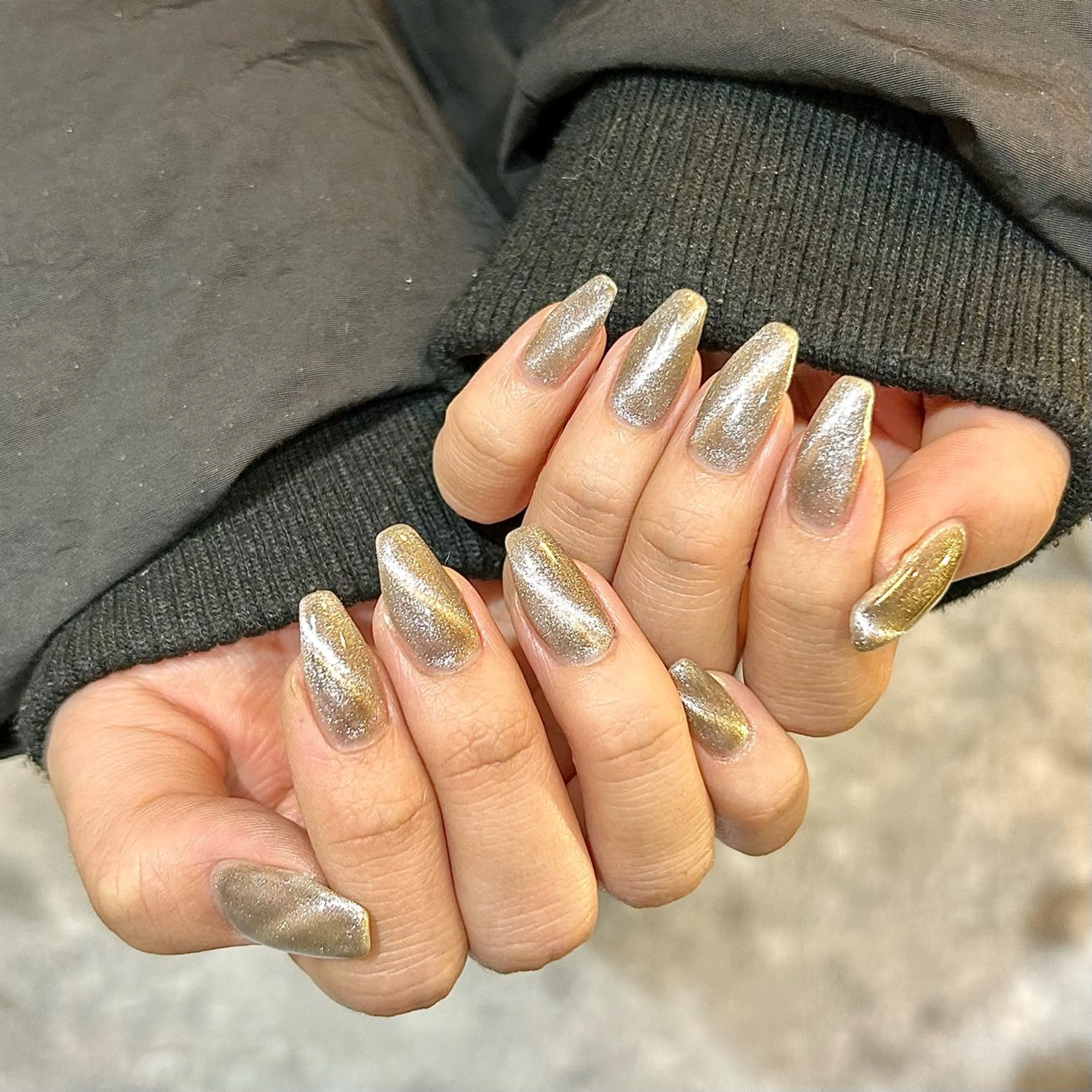 ネイル マグネットネイル ハンドネイル Zina🌙 SHIORIのネイルデザイン