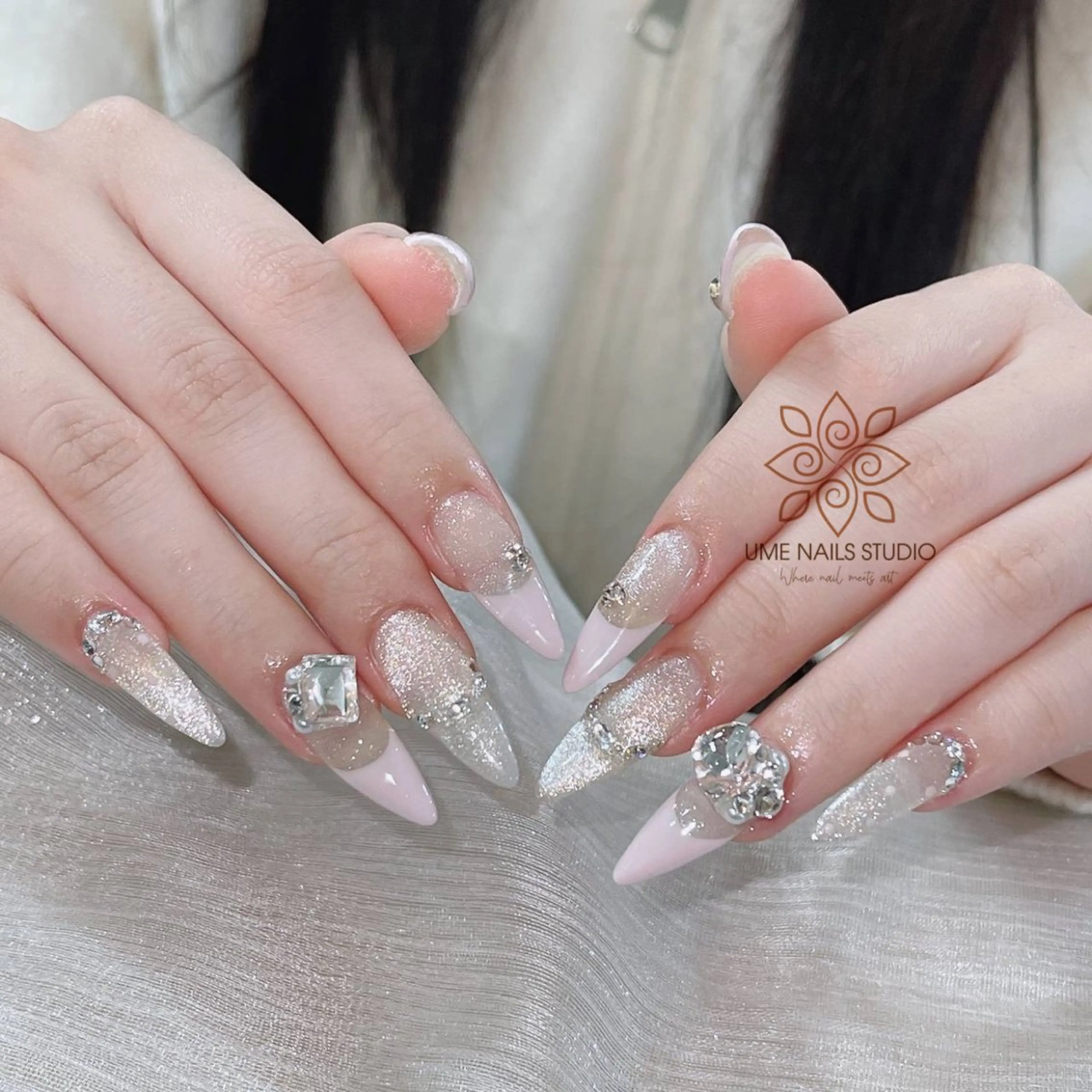 ネイル チークネイル クリアネイル ガーリー キラキラネイル 韓国ネイル ハンドネイル Ume Nail Studioのネイルデザイン