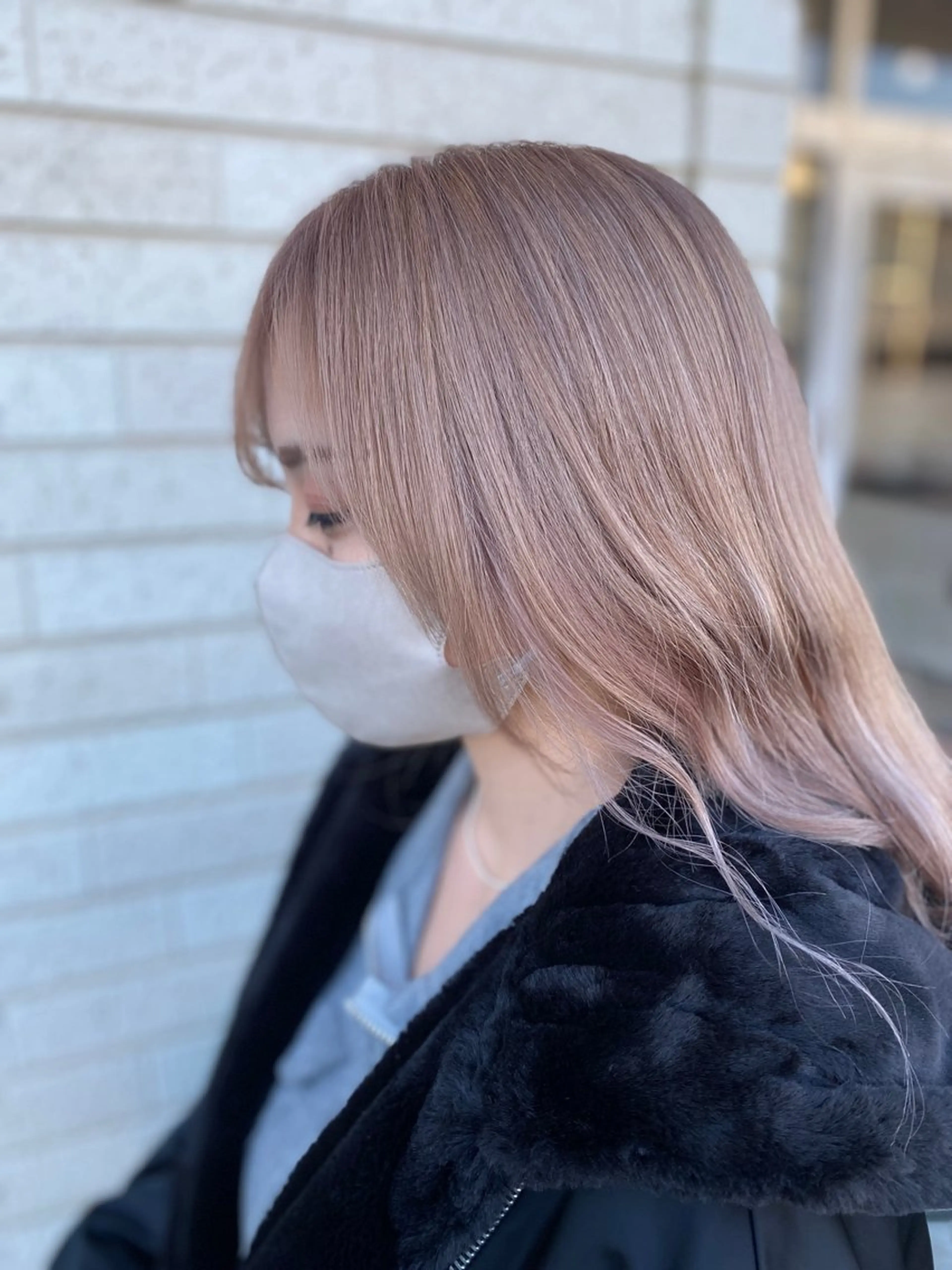 ミディアム カラー ベージュカラー ピンクカラー ピンクベージュ カット ヘアカラー 安住 千明のヘアスタイル