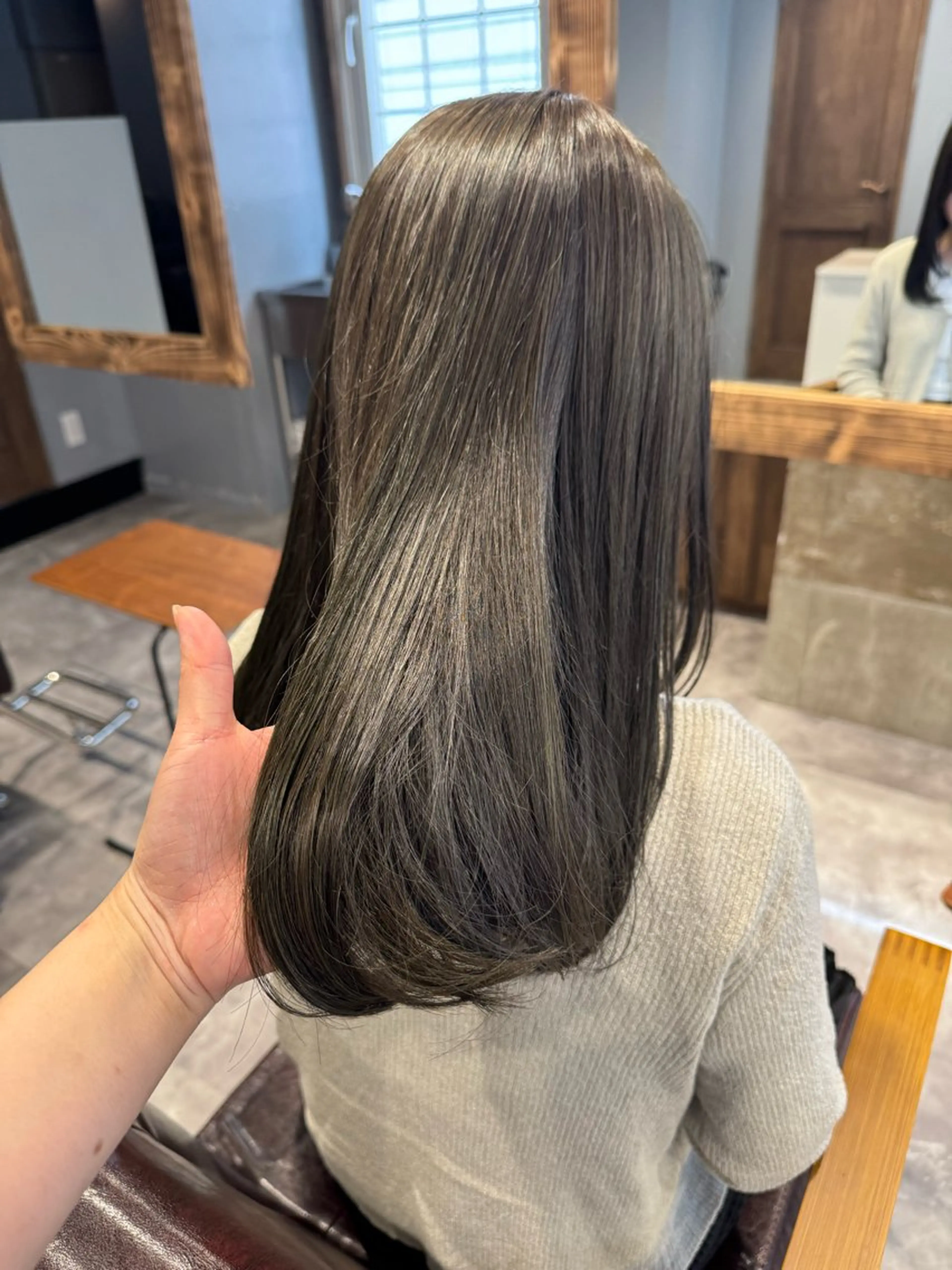 セミロング カラー ブルーカラー 透明感カラー イルミナカラー オレンジ カット ヘアカラー 画 kirikaのヘアスタイル