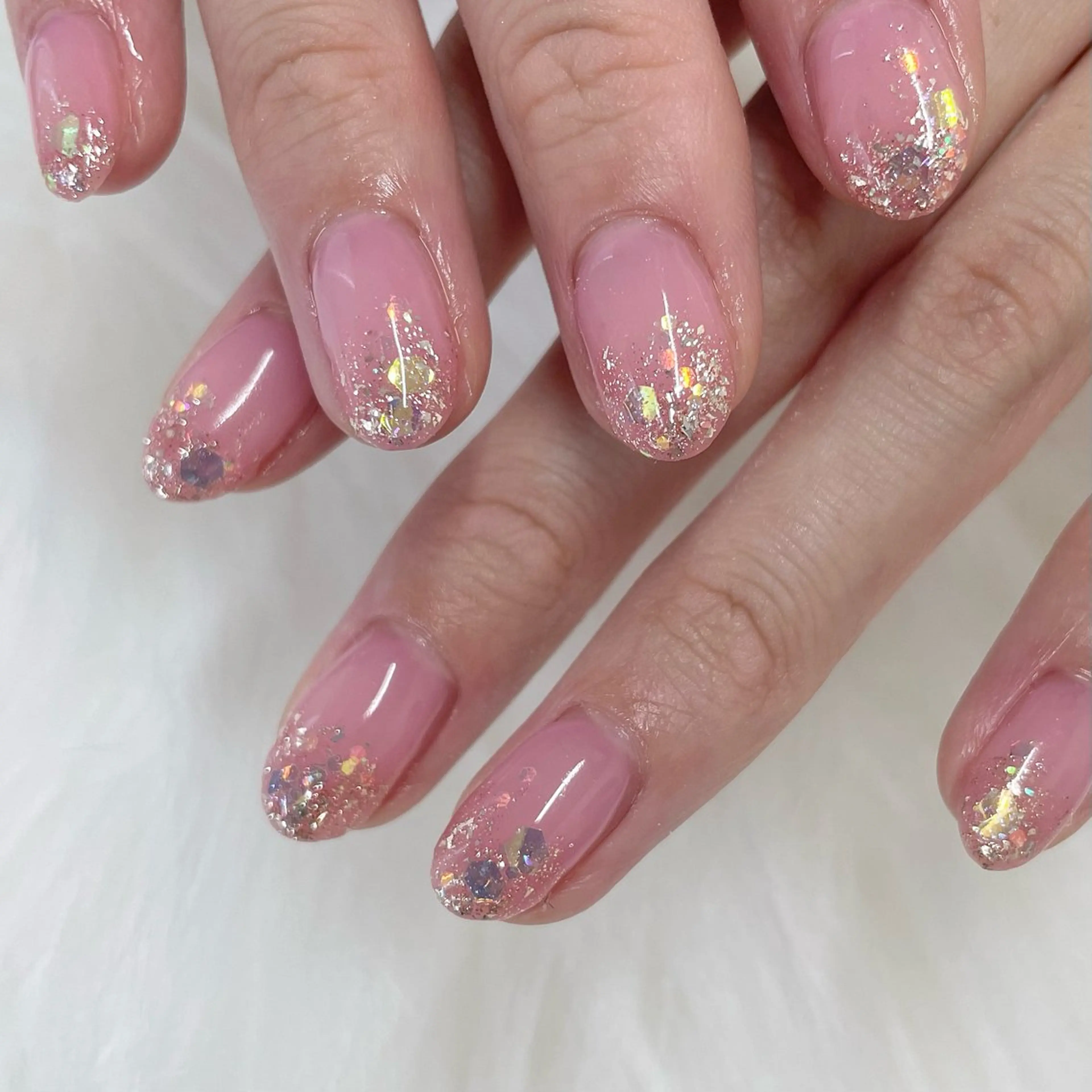 ネイル キラキラネイル 韓国ネイル ピンク シンプルネイル ハンドネイル JFYnail所属・昭和町ネイル 𝘯𝘢𝘮𝘪のネイルデザイン