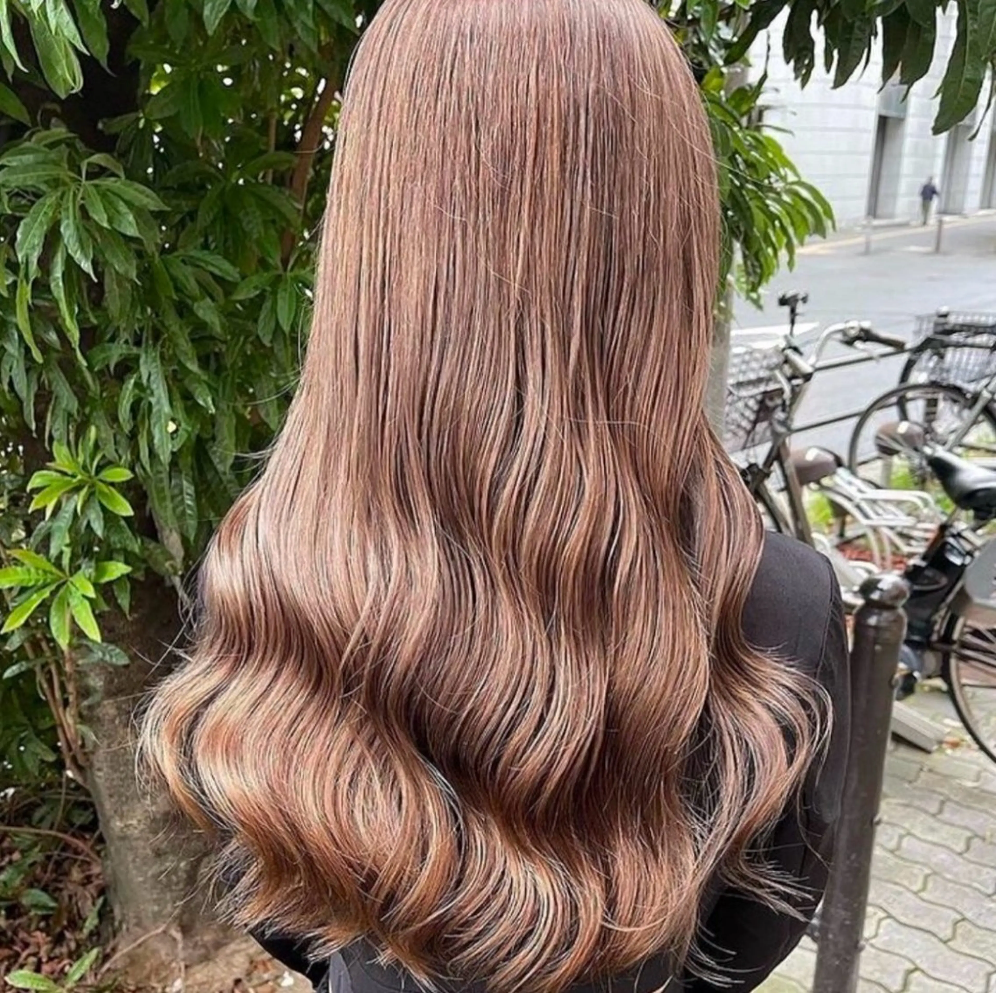 ロング カラー 生尾 虹水のヘアスタイル
