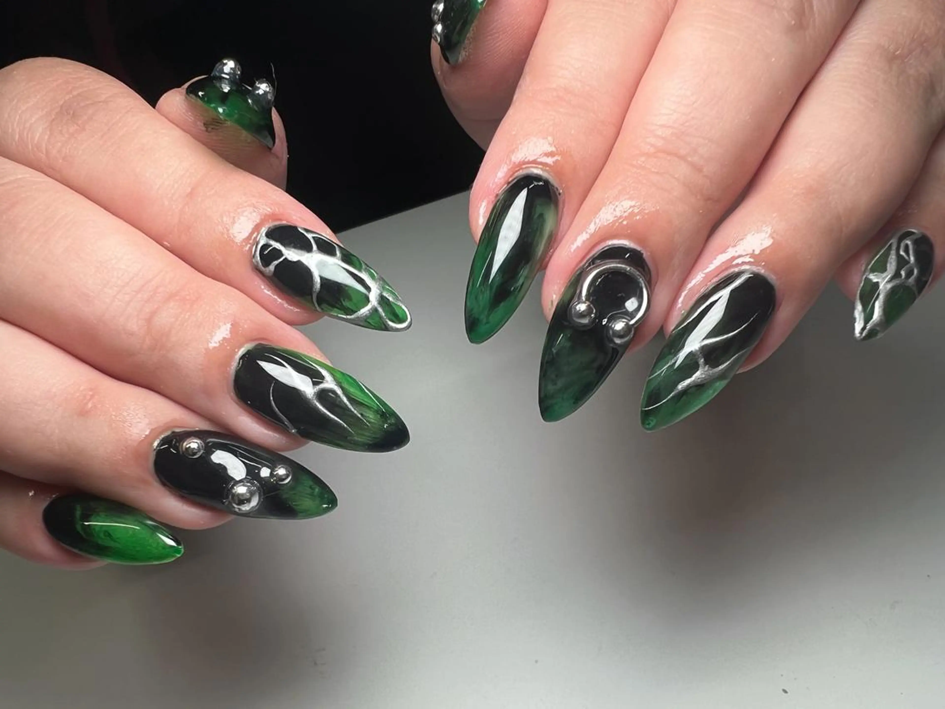 ネイル Nail Salon L'arc所属・💊大阪/南船場 monica🧠のネイルデザイン