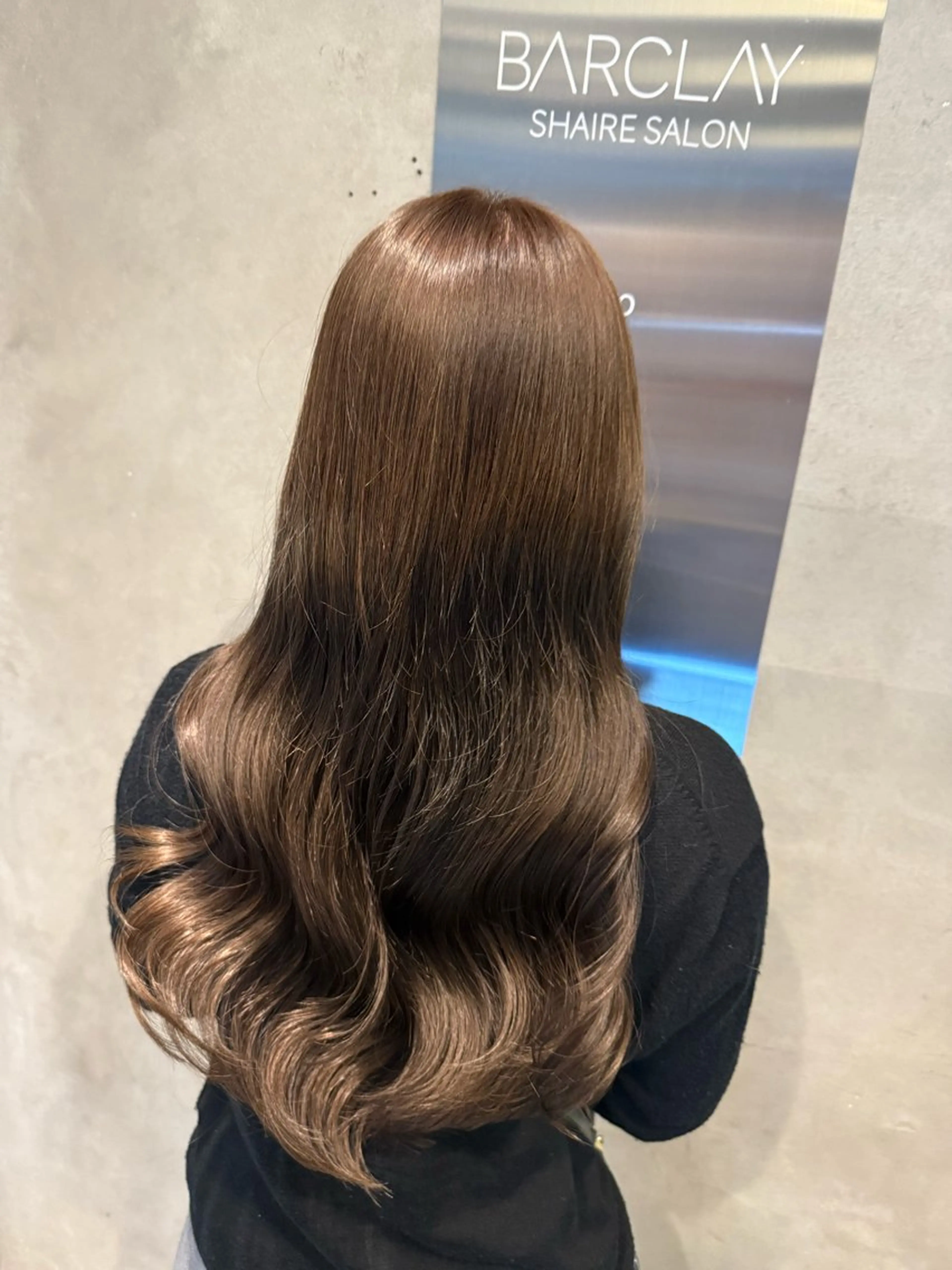 ロング カラー 透明感カラー グレージュ オリーブグレージュ オリーブグレー ヘアカラー トリートメント WELLY  TOKYO所属・🌈レイヤーカット/ ハイトーン🌈タクマのヘアスタイル