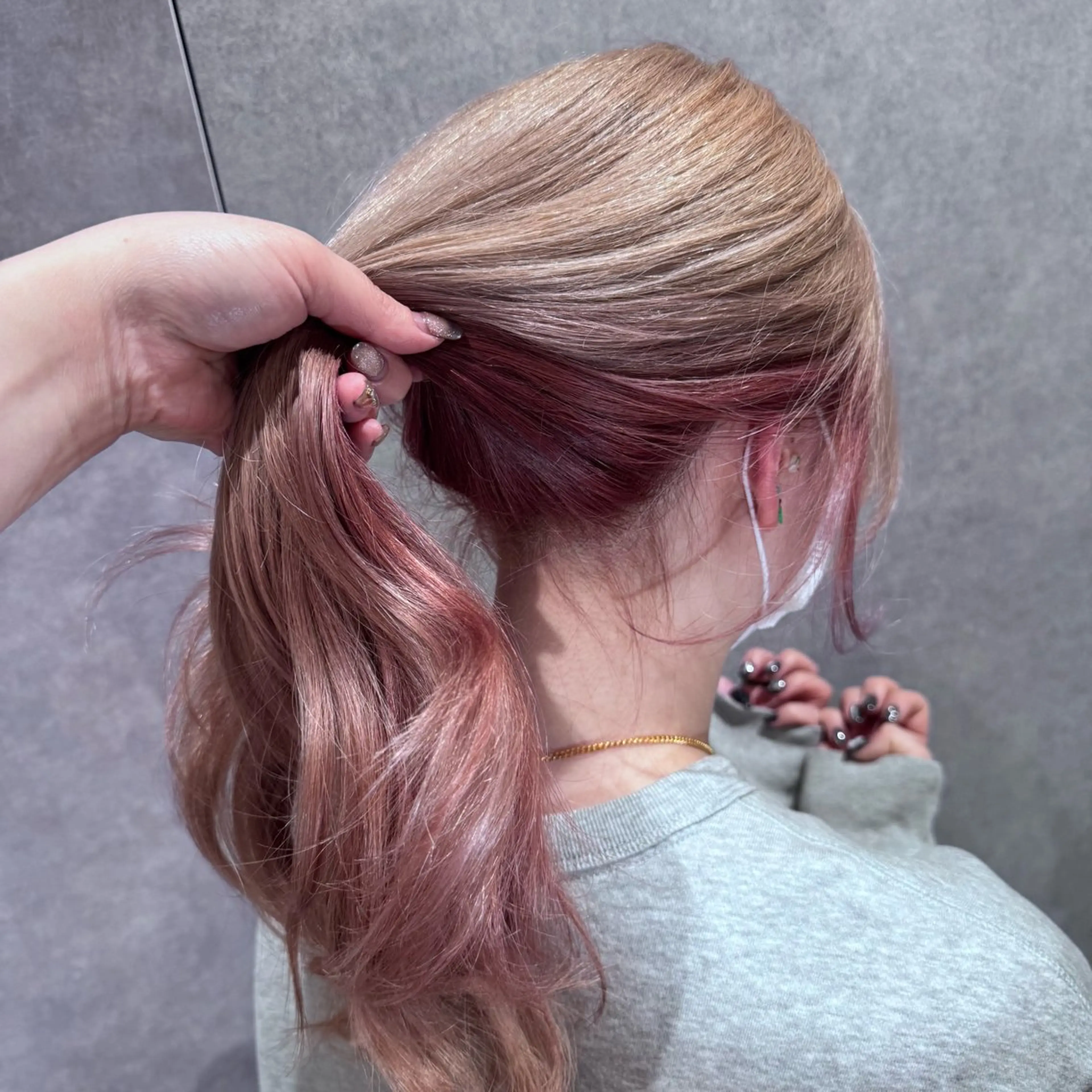 ロング カラー ヘアカラー トリートメント 青木 あいかのヘアスタイル