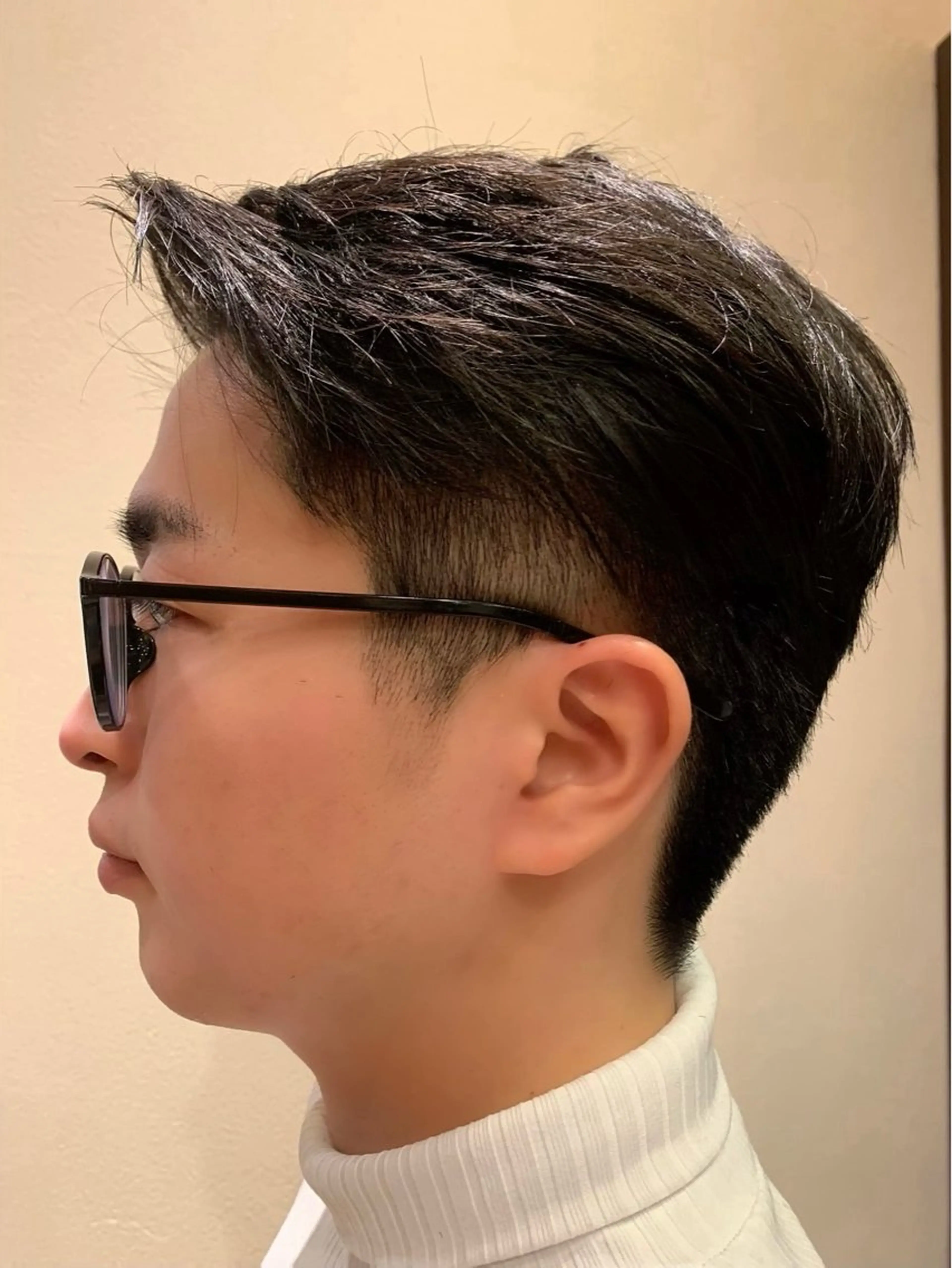 スタンダードカット+ロイヤルメンズシェービングコース【カット＋シャンプー＋お顔剃り＋炭酸パック】の写真