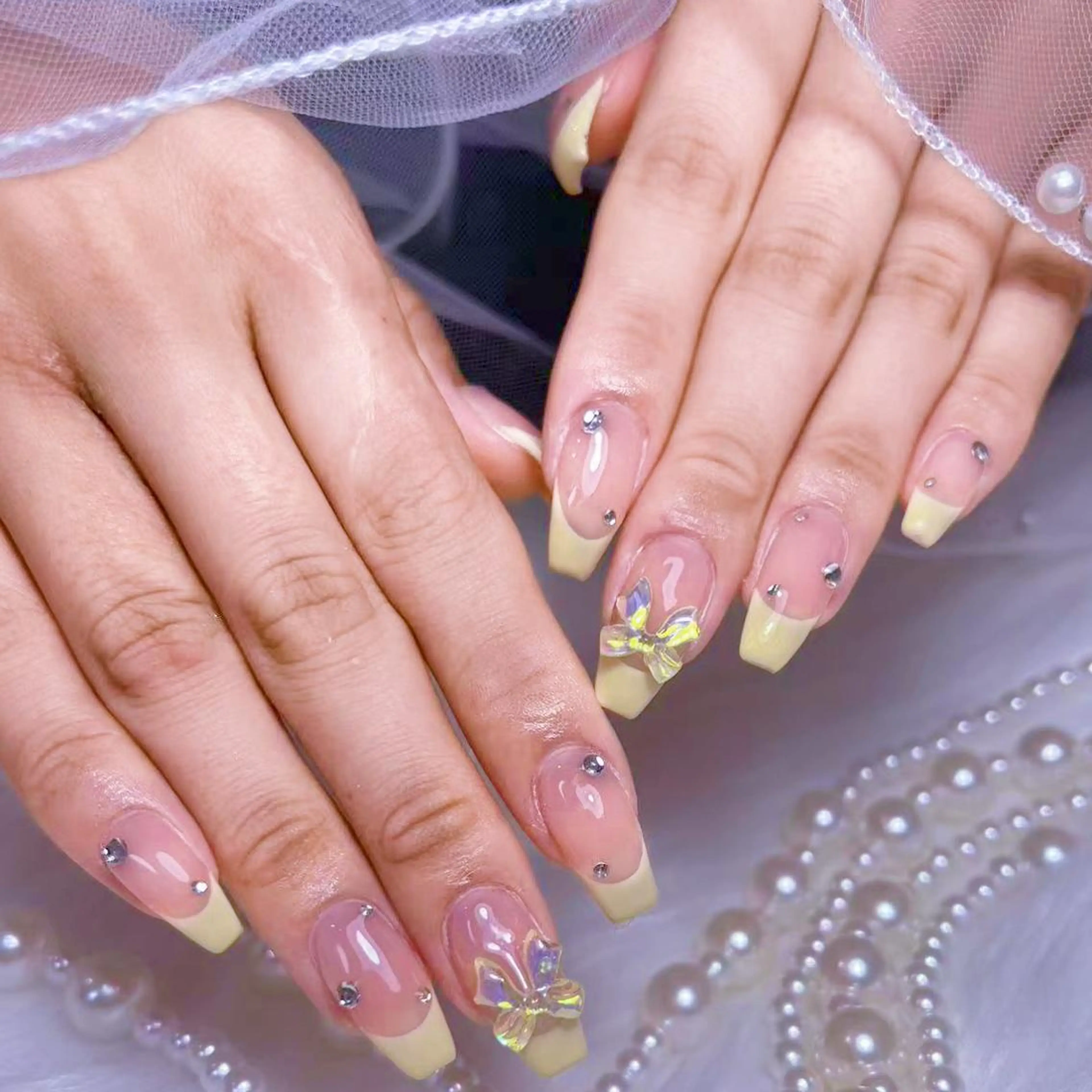 ネイル アートネイル オーロラネイル ガーリー キラキラネイル 韓国ネイル Nail Monsterのネイルデザイン