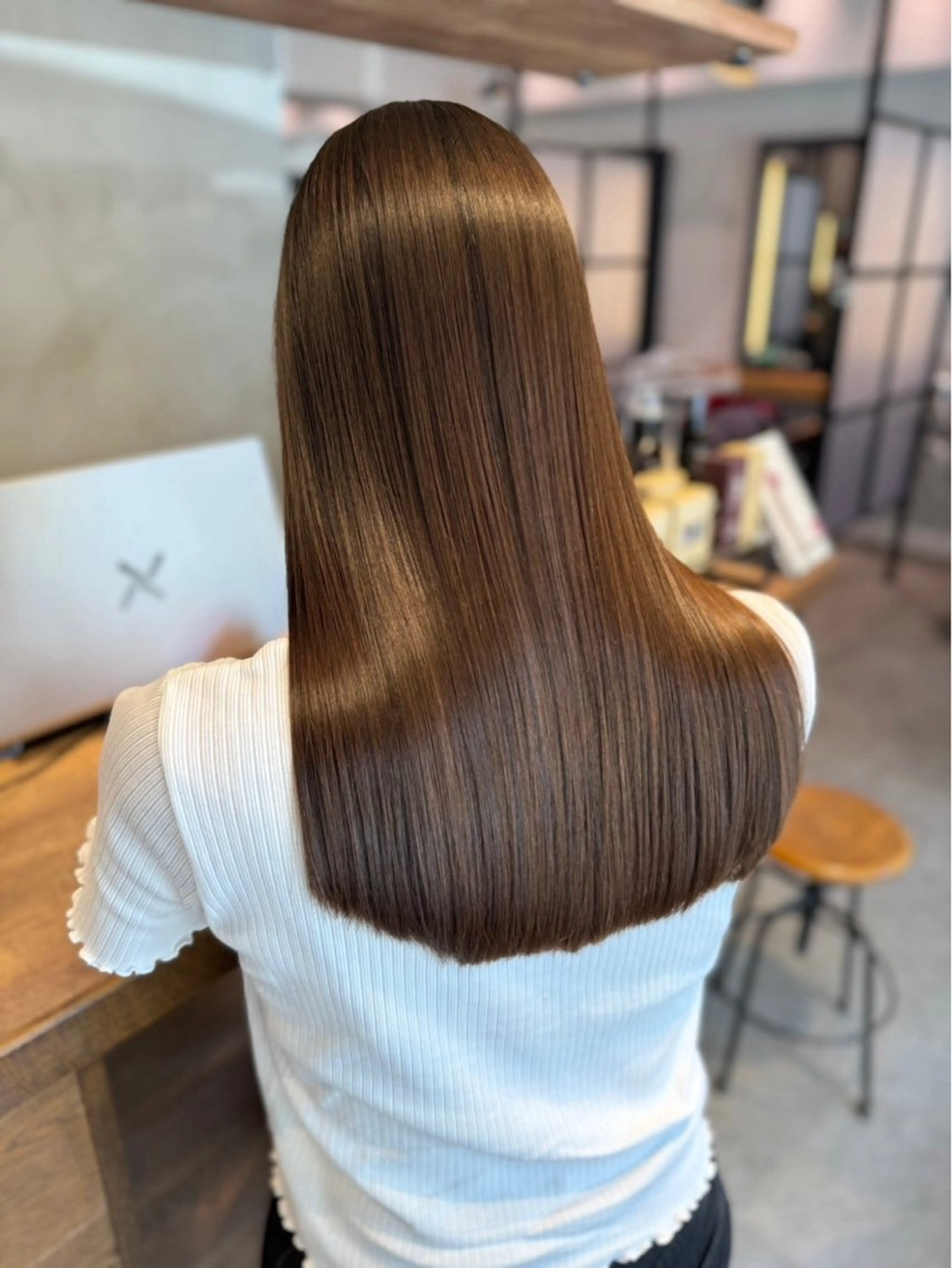 セミロング カラー ヘアカラー ［極潤］ヒアルロン酸 🫧カラー髪質改善のヘアスタイル