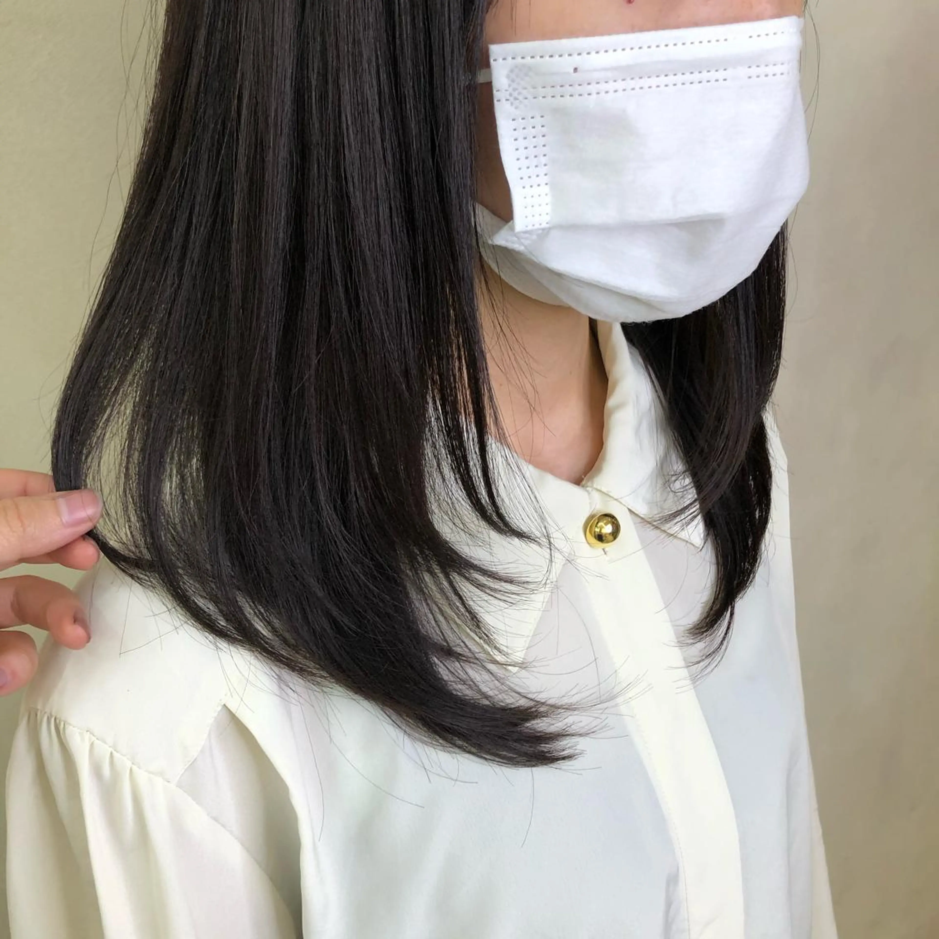 ミディアム レイヤーカット 小顔カット 外ハネボブ♡ YUIのヘアスタイル