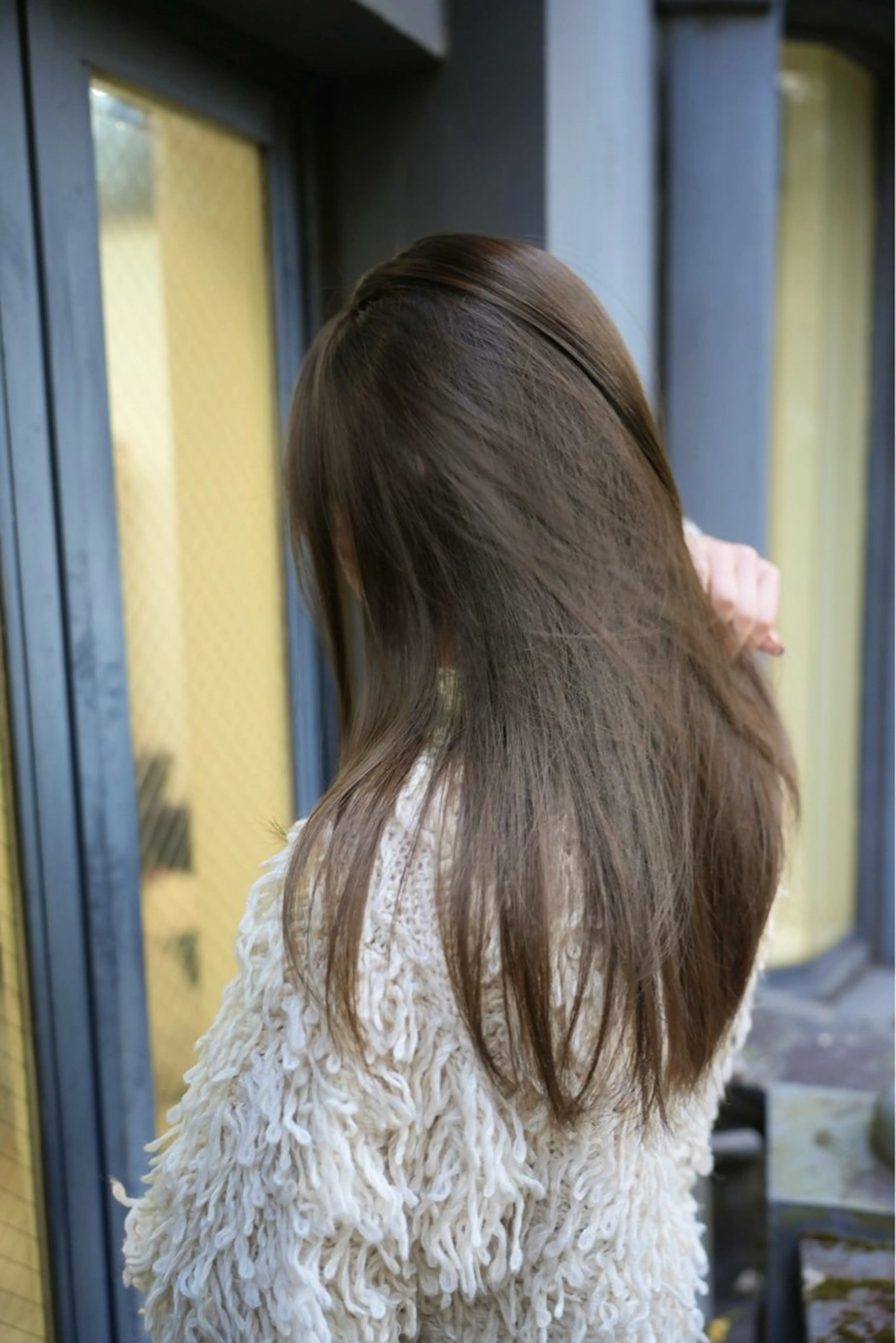 ロング ヘアカラー トリートメント 🪞透けヘア髪質改善 艶ベージュ/レイヤーのヘアスタイル