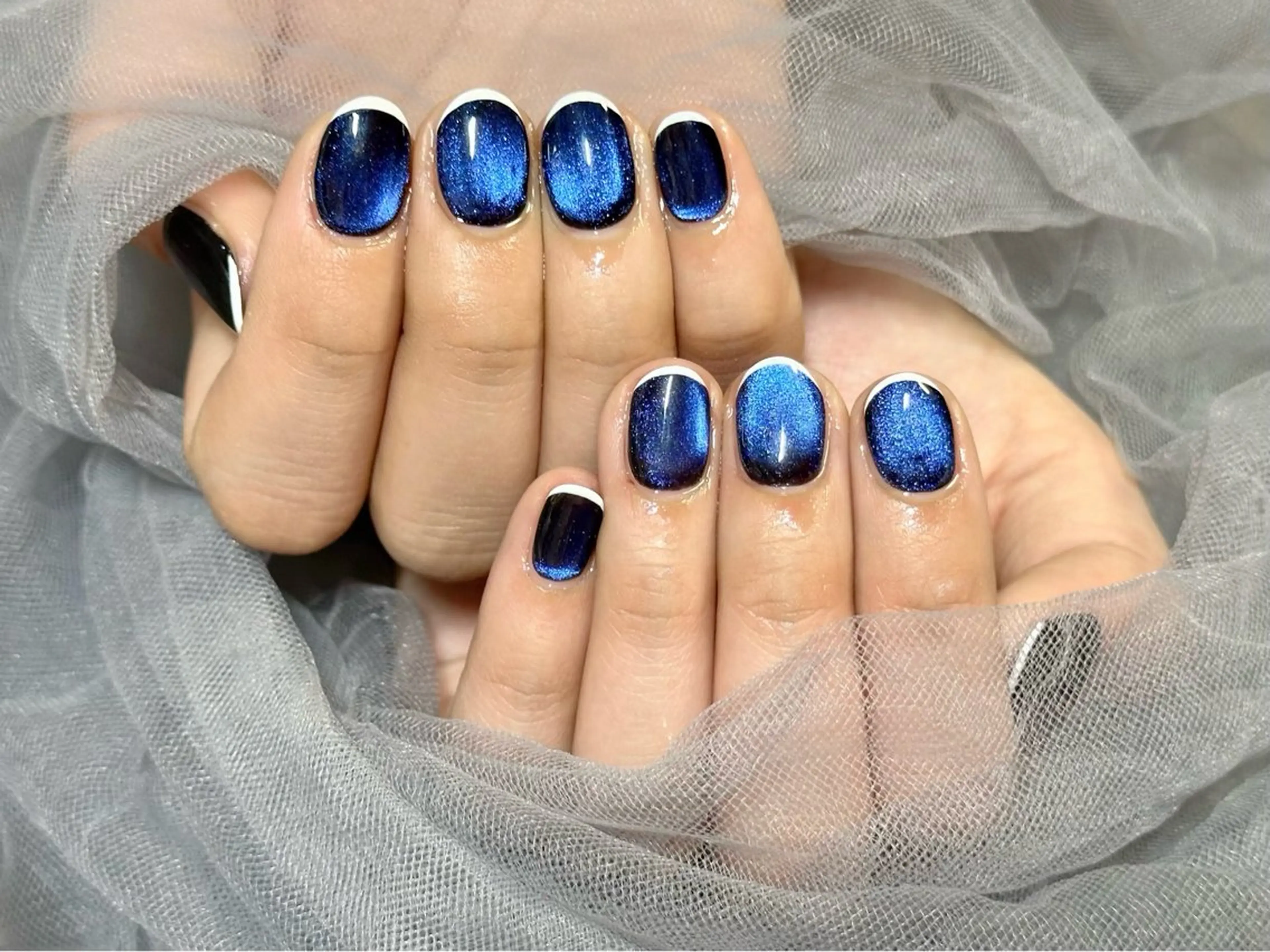 ネイル ブルー フレンチネイル マグネットネイル ハンドネイル KURELLY所属・Nail Salon KURELLYのネイルデザイン