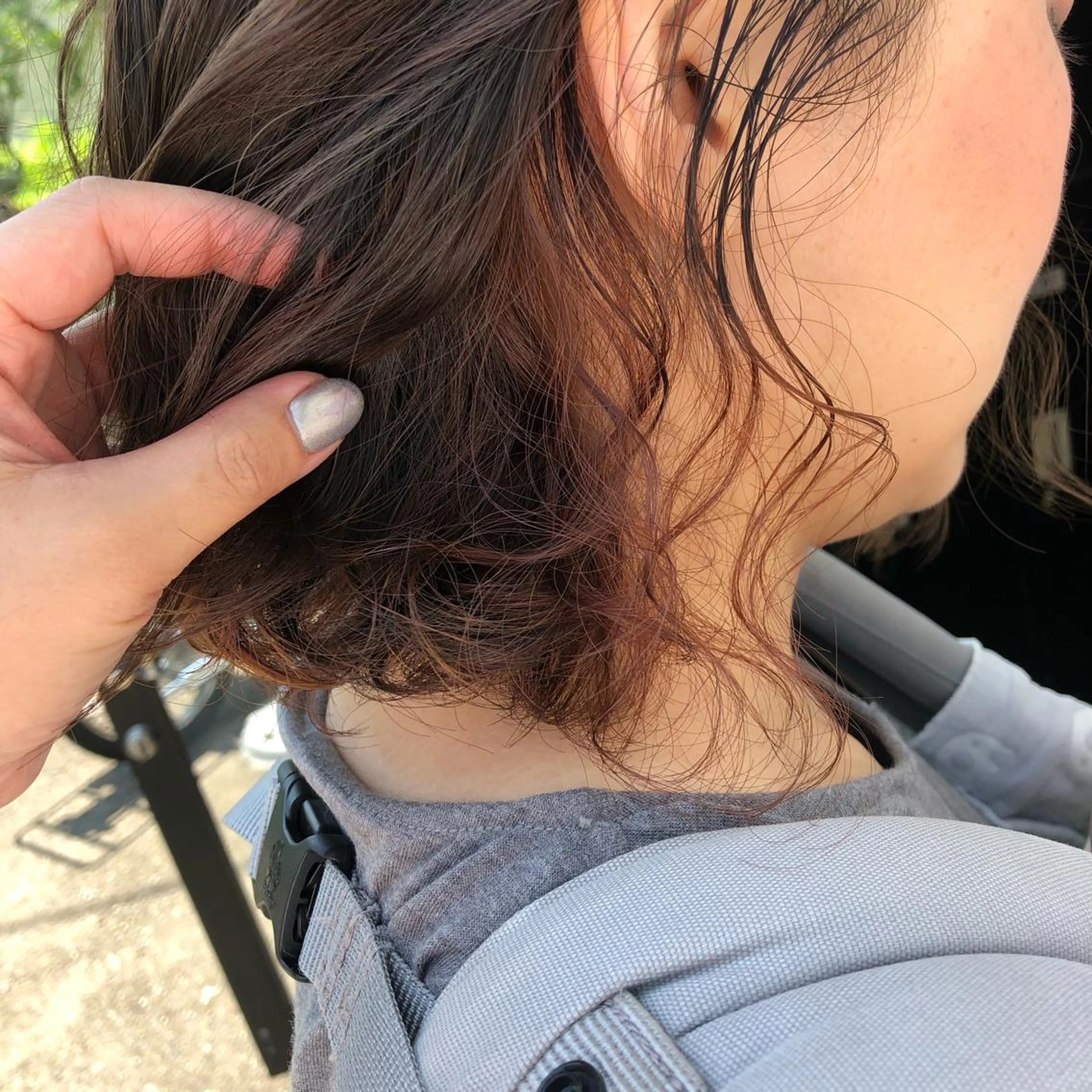 ショート ヘアカラー 半田 知穂のヘアスタイル