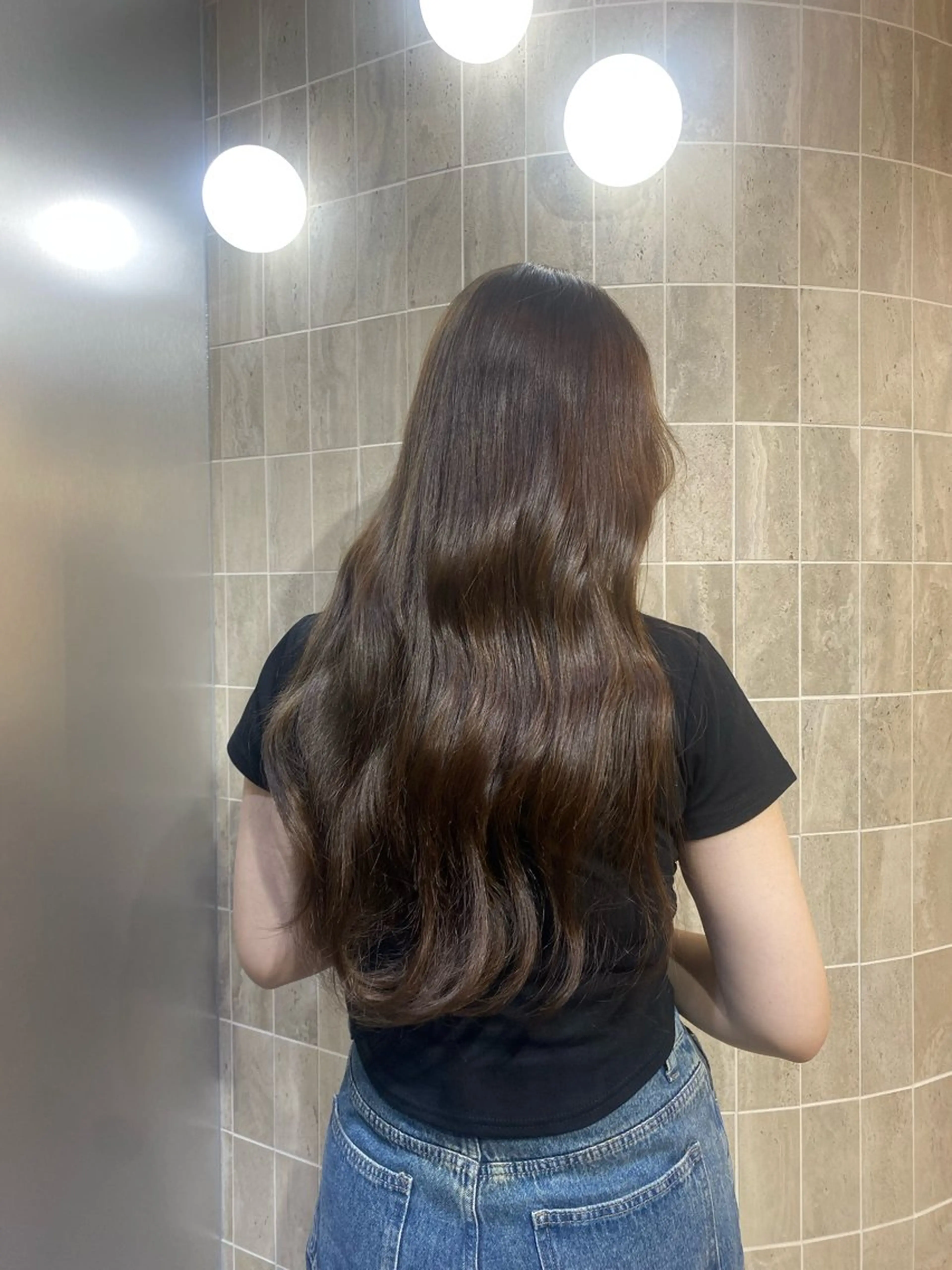ロング ヘアカラー 薮本 真優のヘアスタイル
