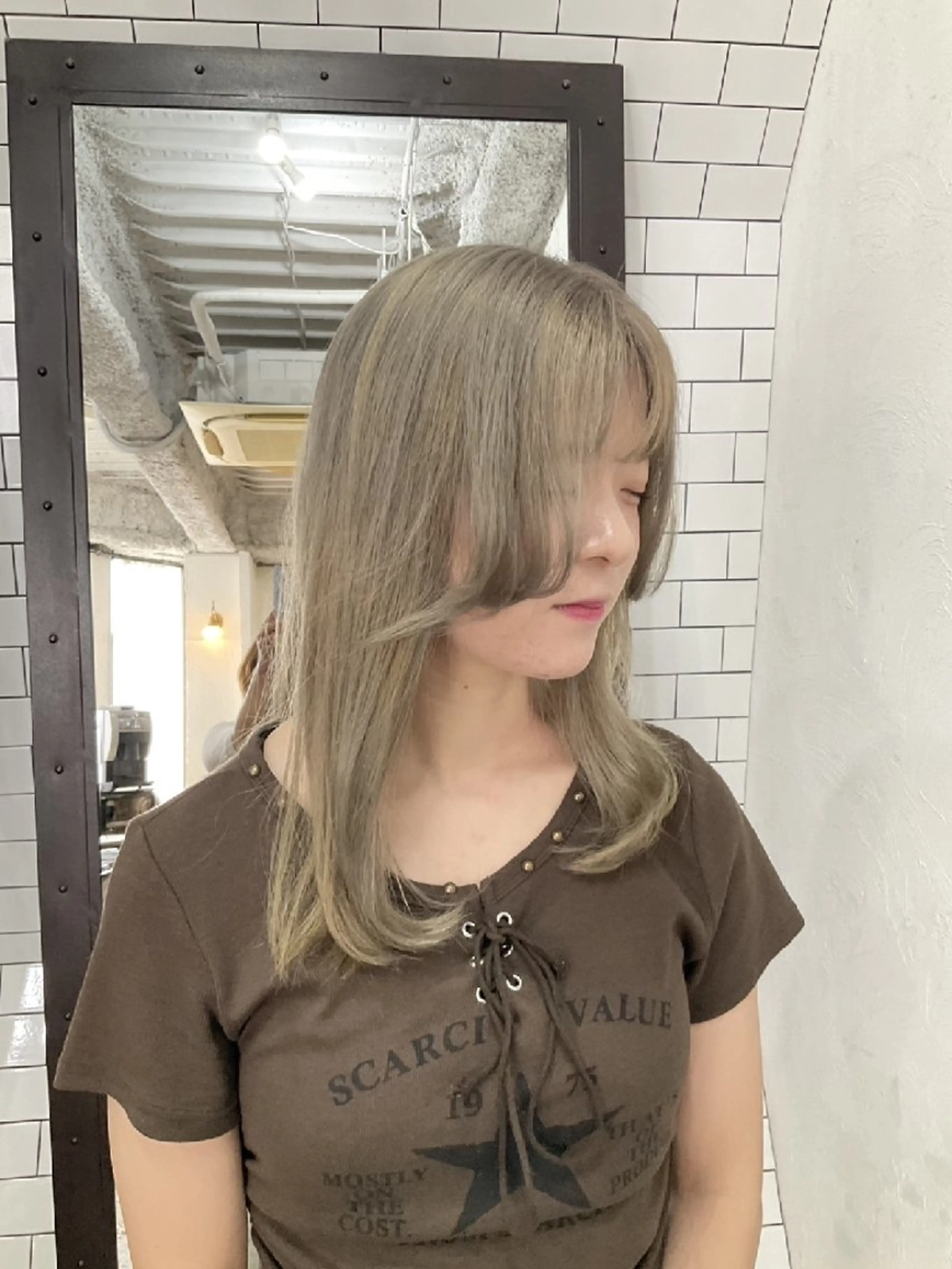 ミディアム ミディアムレイヤー レイヤーカット 紙屋町　legare 🌈山村　麻美　のヘアスタイル