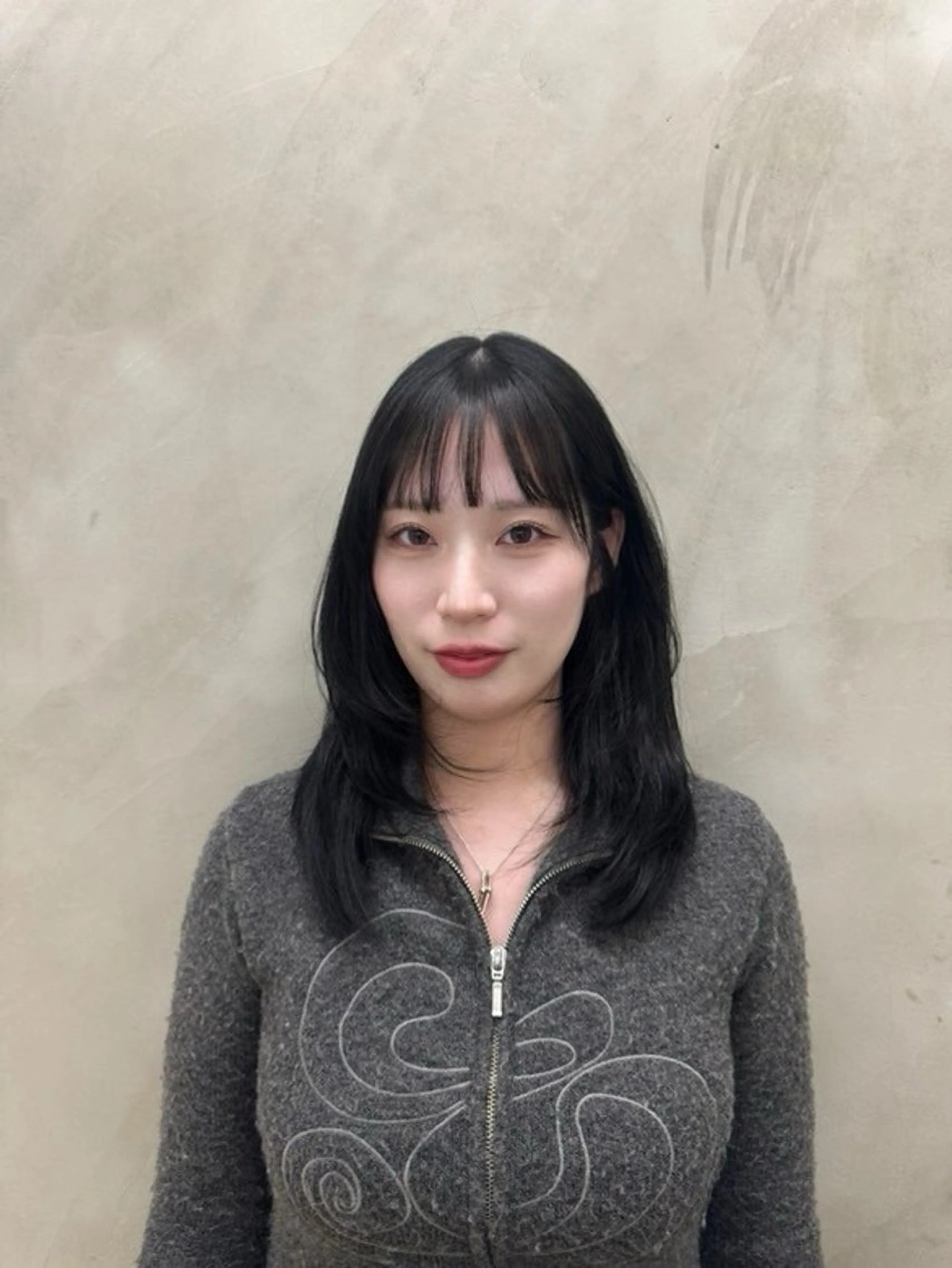 ミディアム ユ カのヘアスタイル
