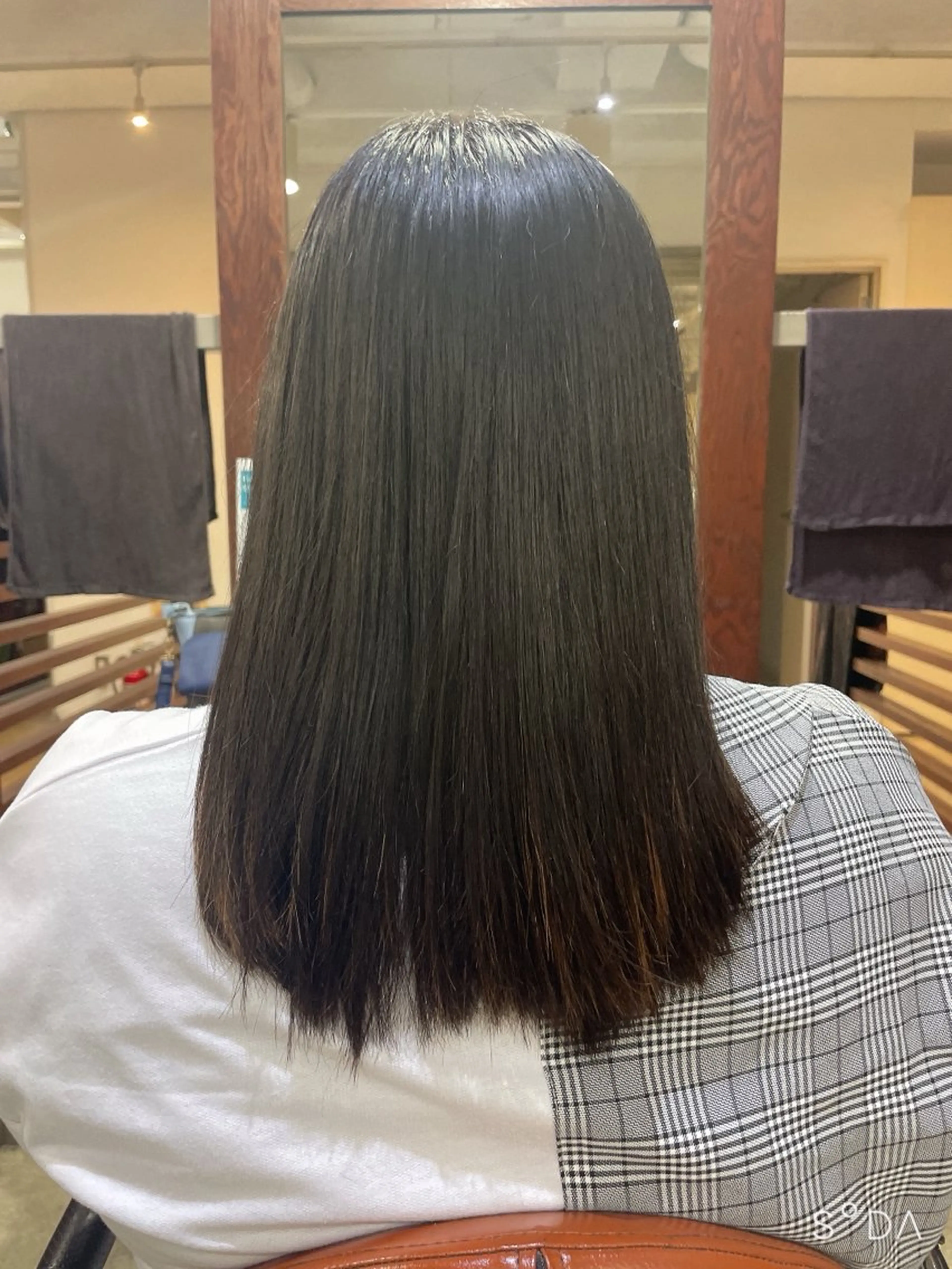 縮毛矯正 宮嵜 麻樺のヘアスタイル