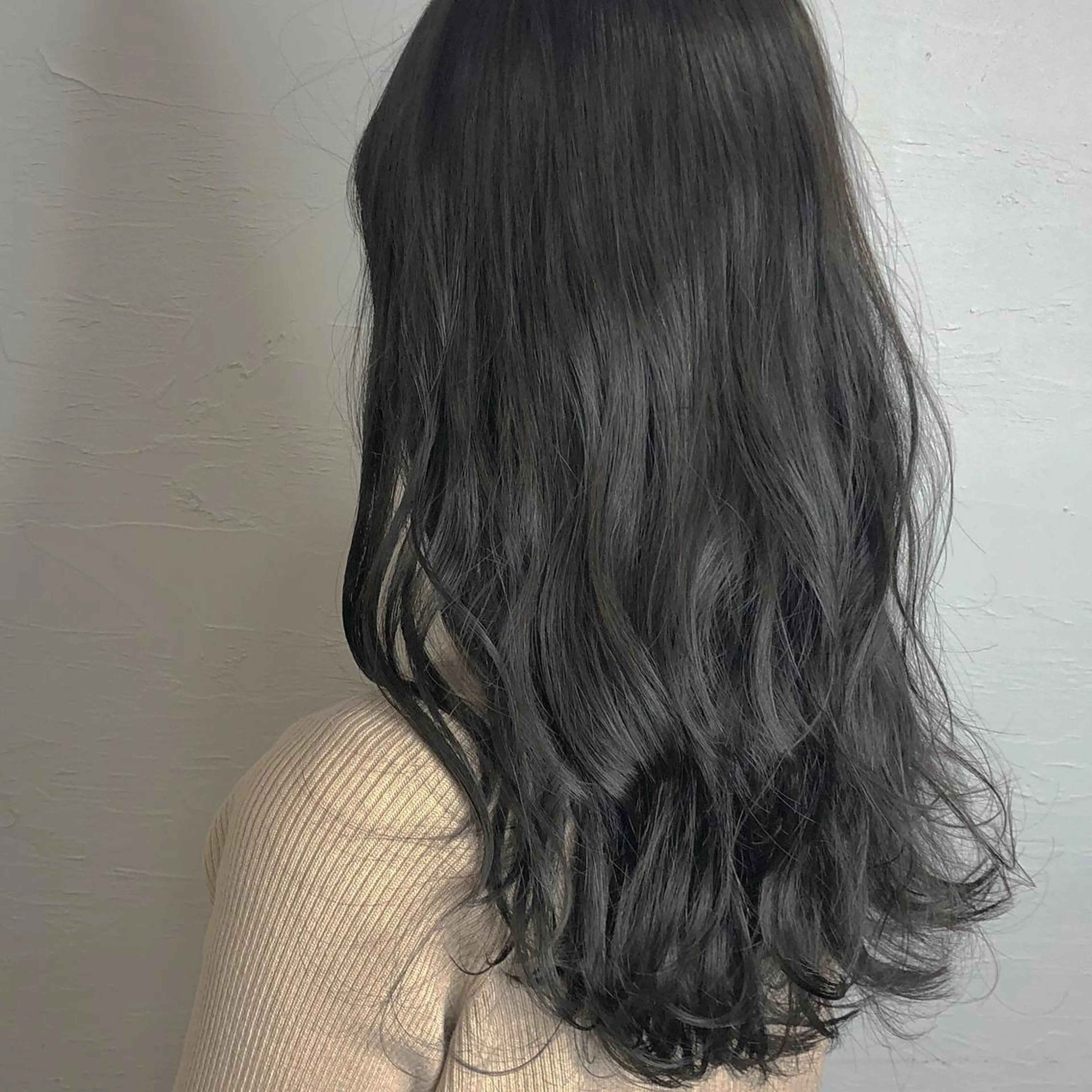 ロング カット ヘアカラー トリートメント 髪質改善、縮毛矯正 酸性縮毛矯正のヘアスタイル