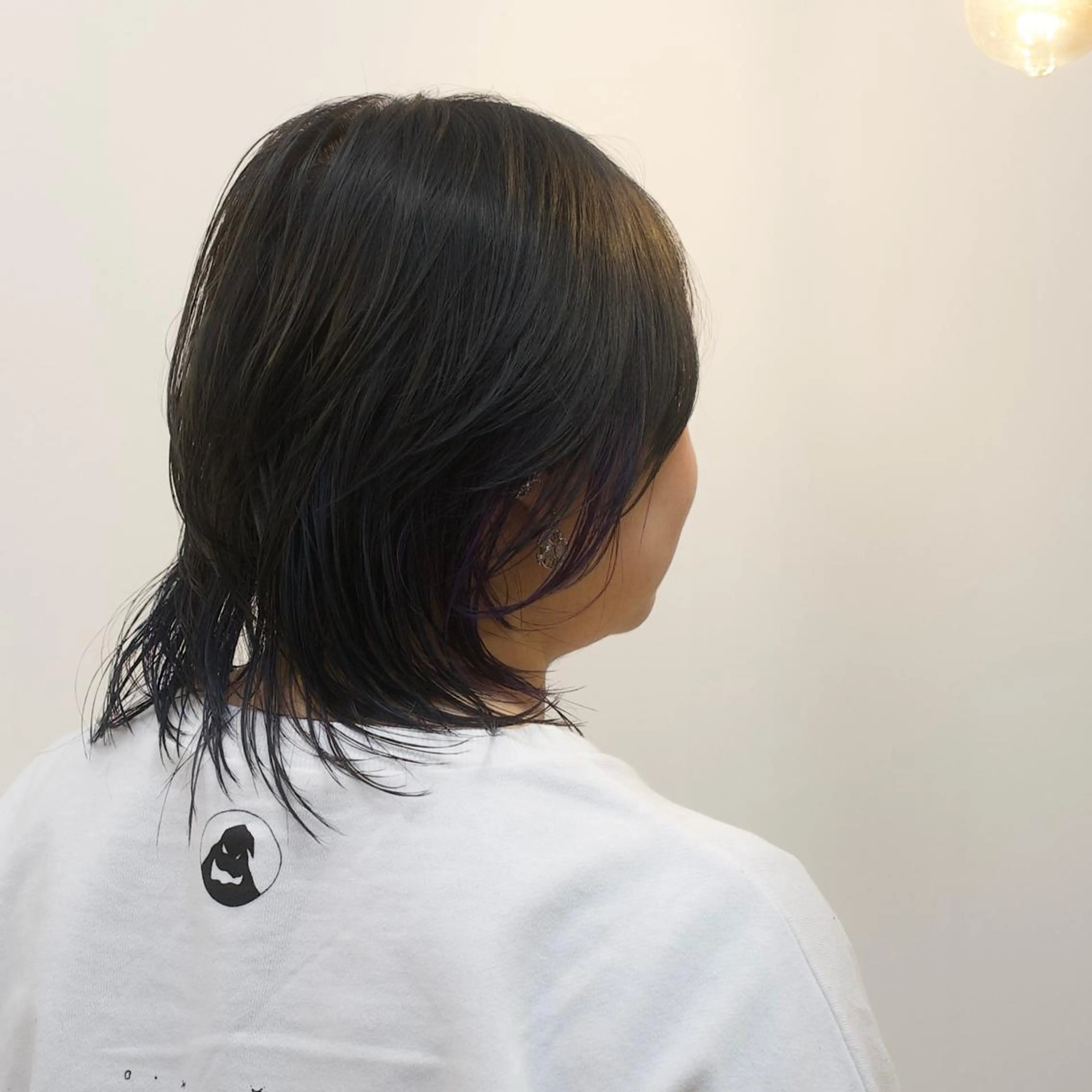 ショート カラー イヤリングカラー グレージュ レイヤーカット ウルフカット ウルフレイヤー ヘアカラー トリートメント SALOWIN 神戸三宮店所属・【三宮/ブリーチ なしカラー】高田祐也のヘアスタイル