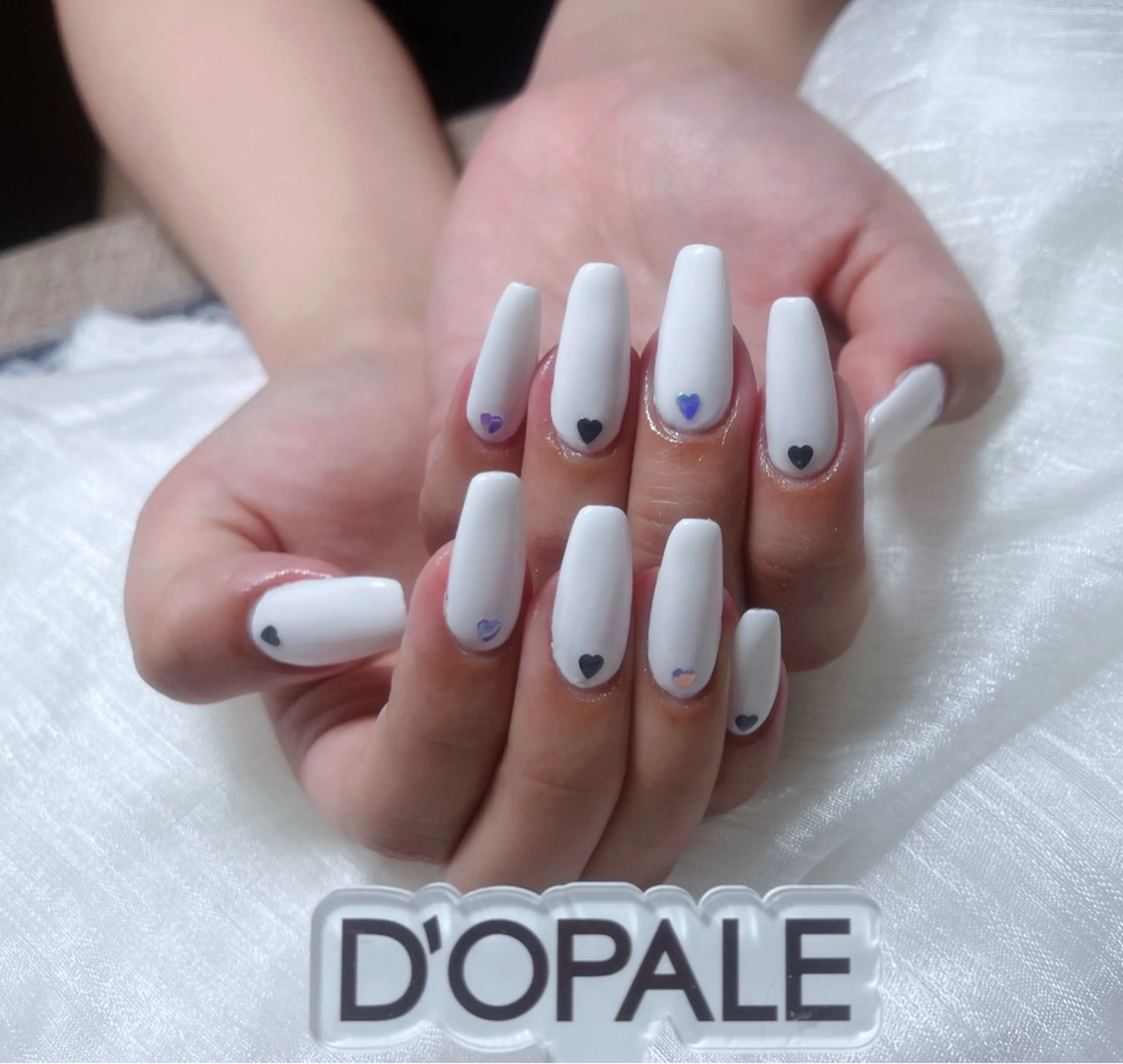 ネイル DOPALE、もも 彦奇のネイルデザイン