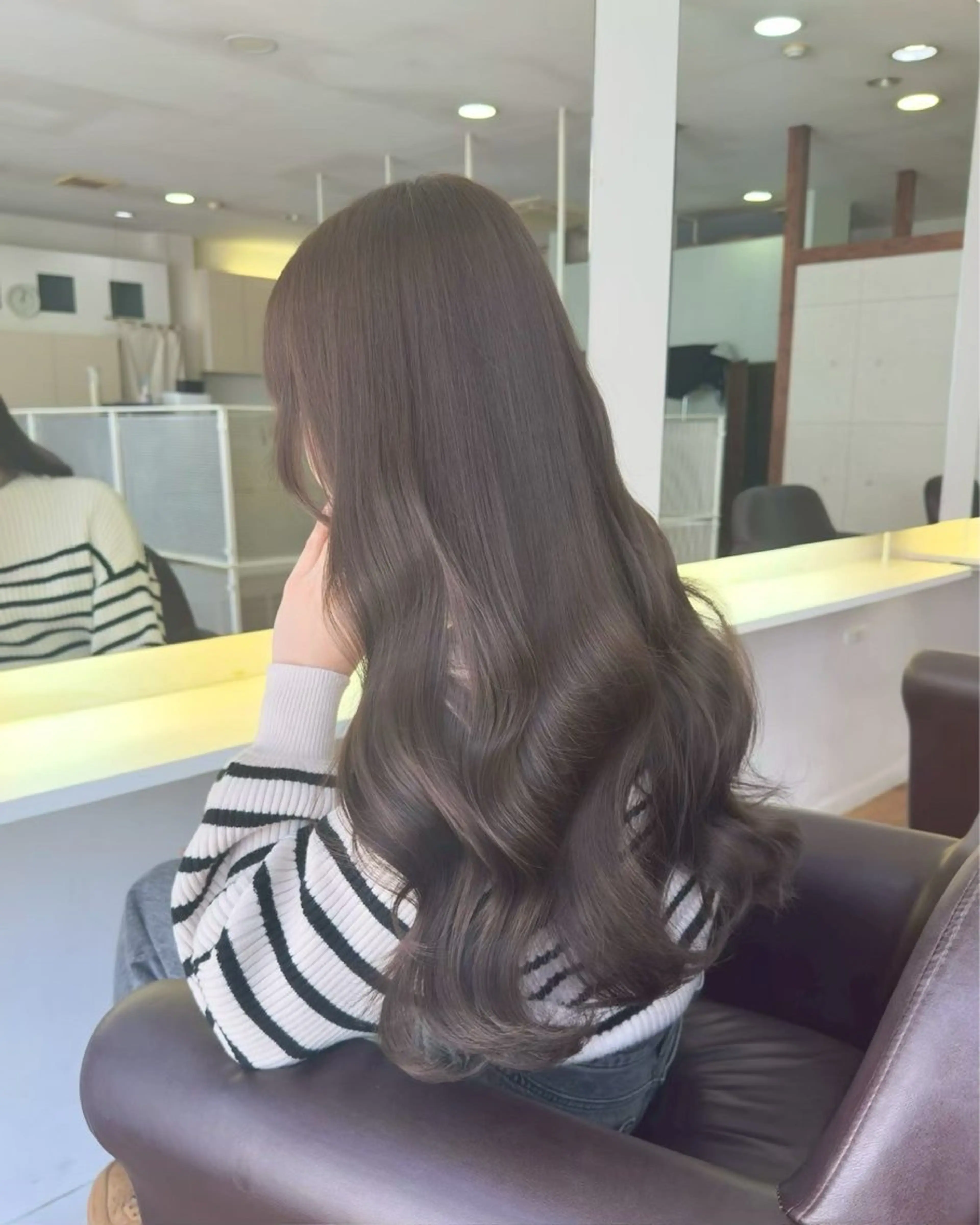 カラー Hip's eyes meiのヘアスタイル