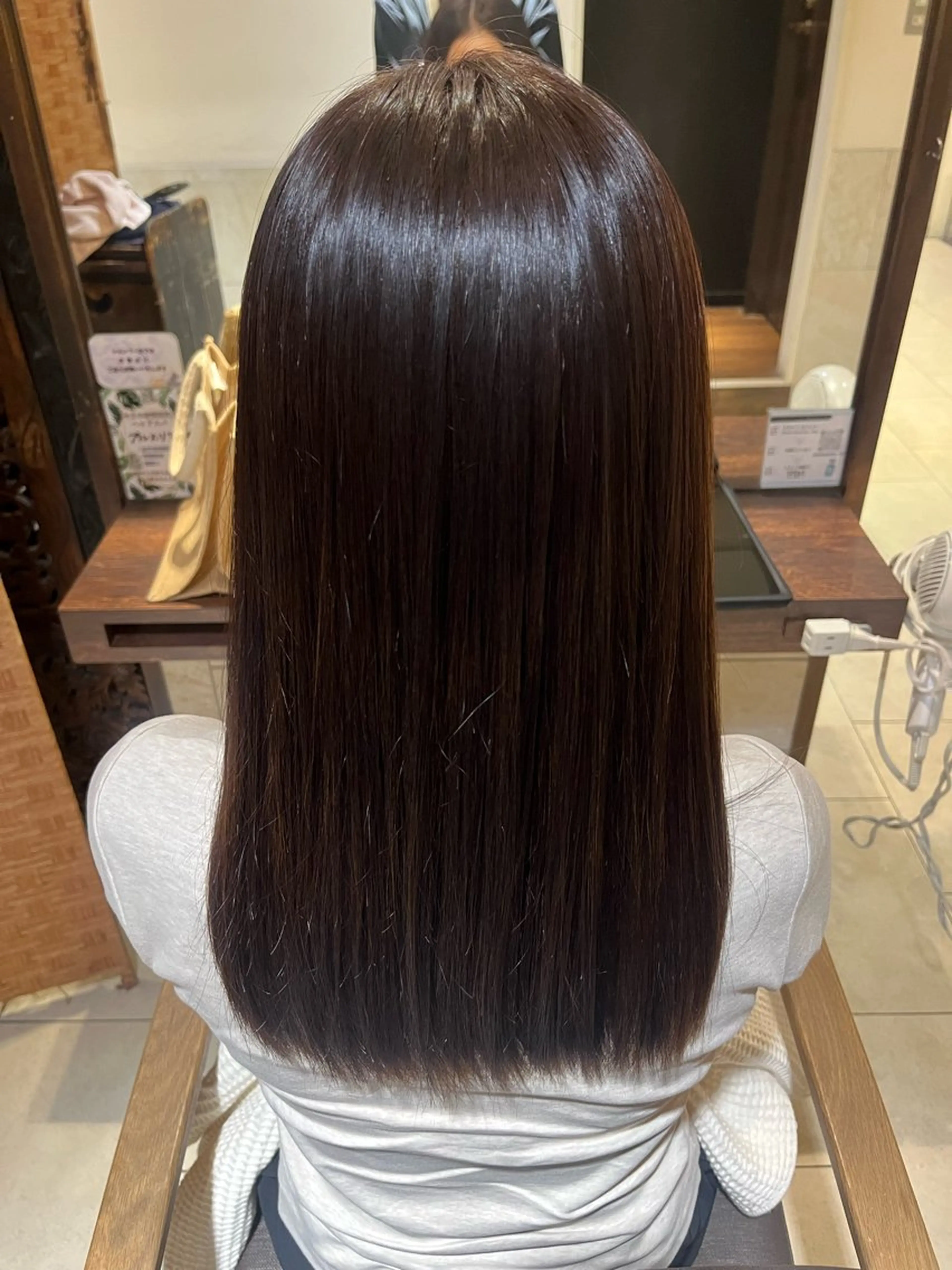 セミロング カラー 坂本葵菜🩶 艶カラー🩶池袋のヘアスタイル
