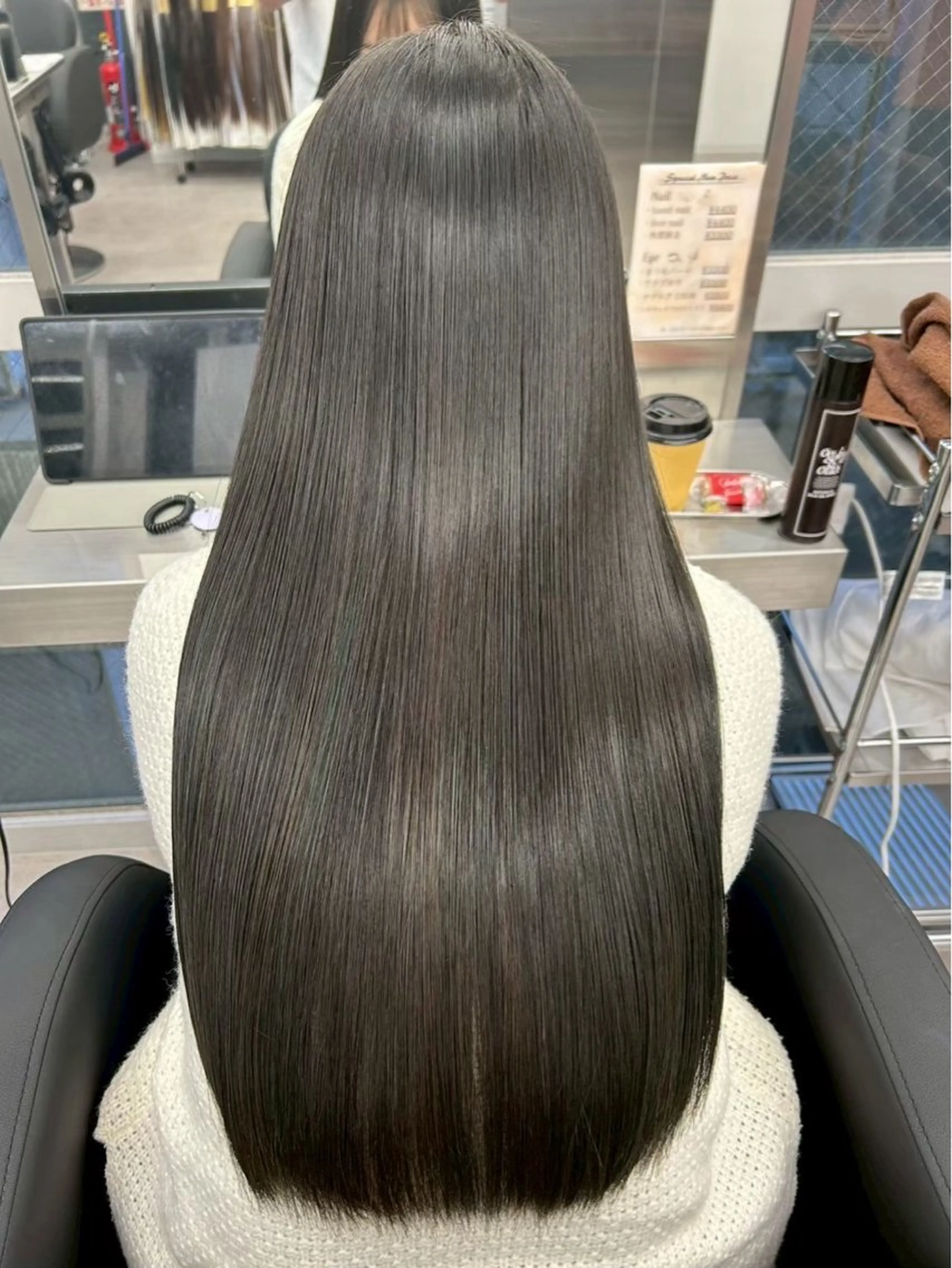 セミロング カラー カット ヘアカラー トリートメント 透明感カラーWカラー ユウゴのヘアスタイル