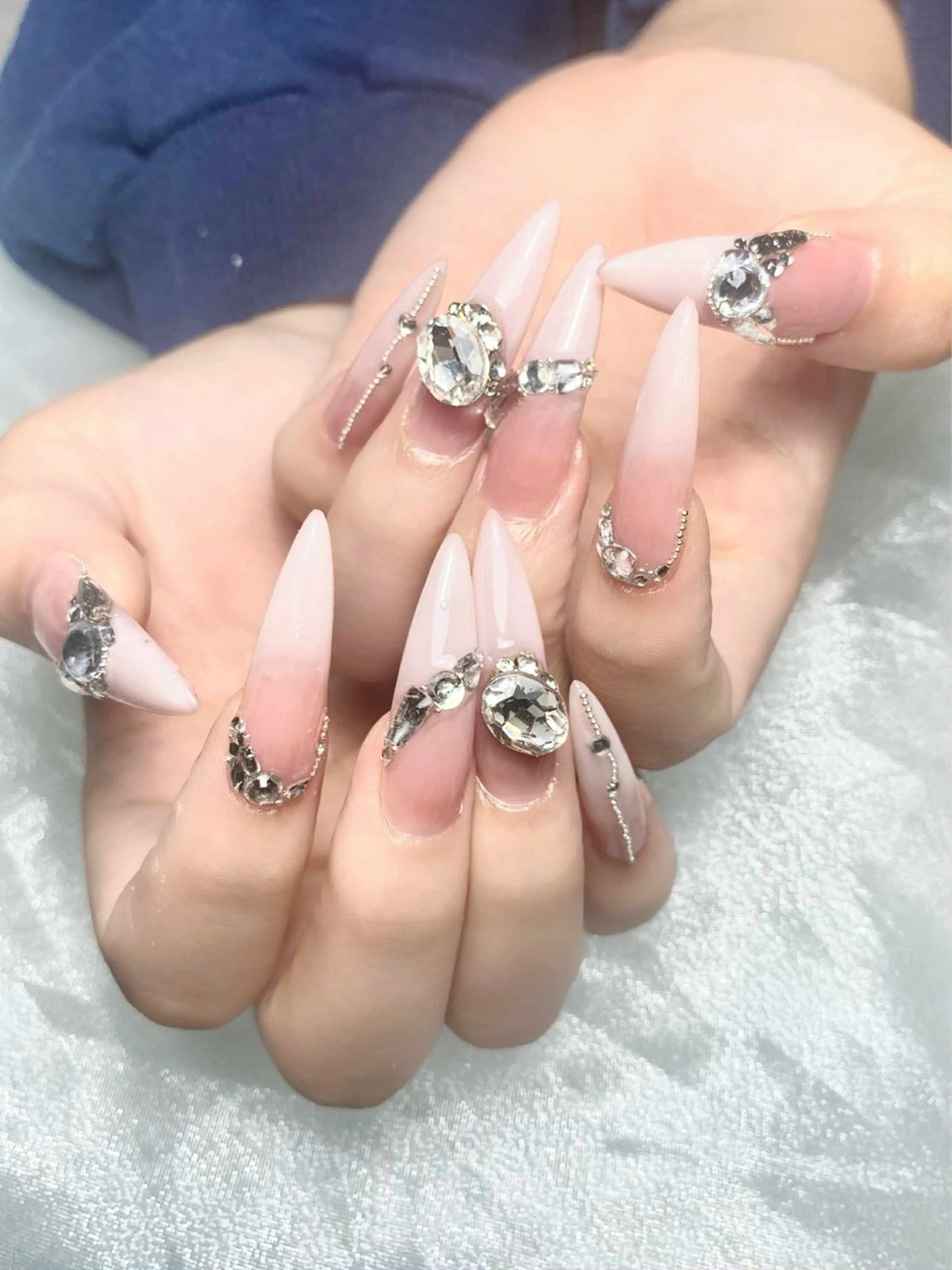 【HANDネイル】ネイルチップ10本長さだし付け放題、持ち込みデザインok、ジェルオフ無料の写真