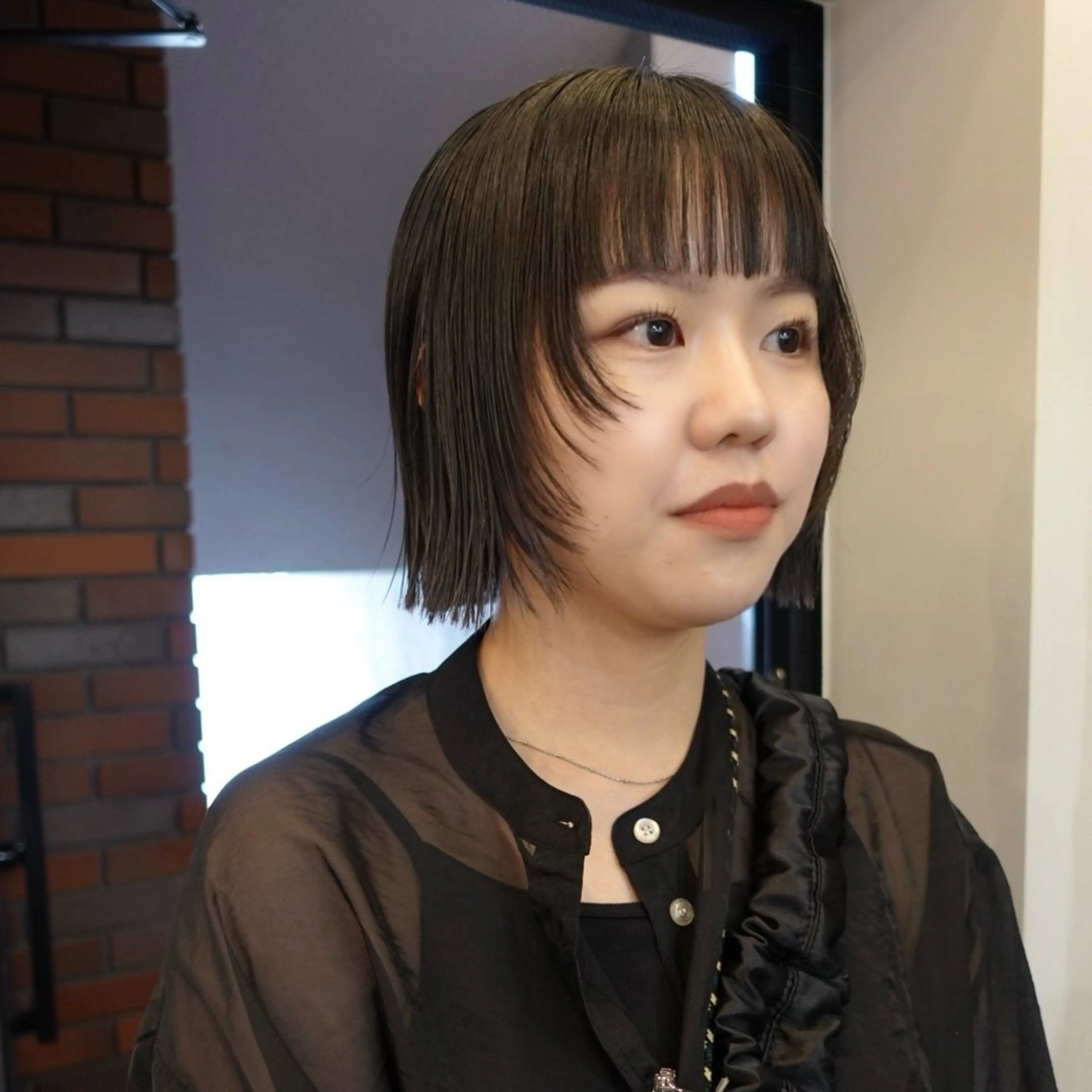 ショート ヘアアレンジ レイヤーカット 縮毛矯正 🌐サトウ リョウ🌐のヘアスタイル