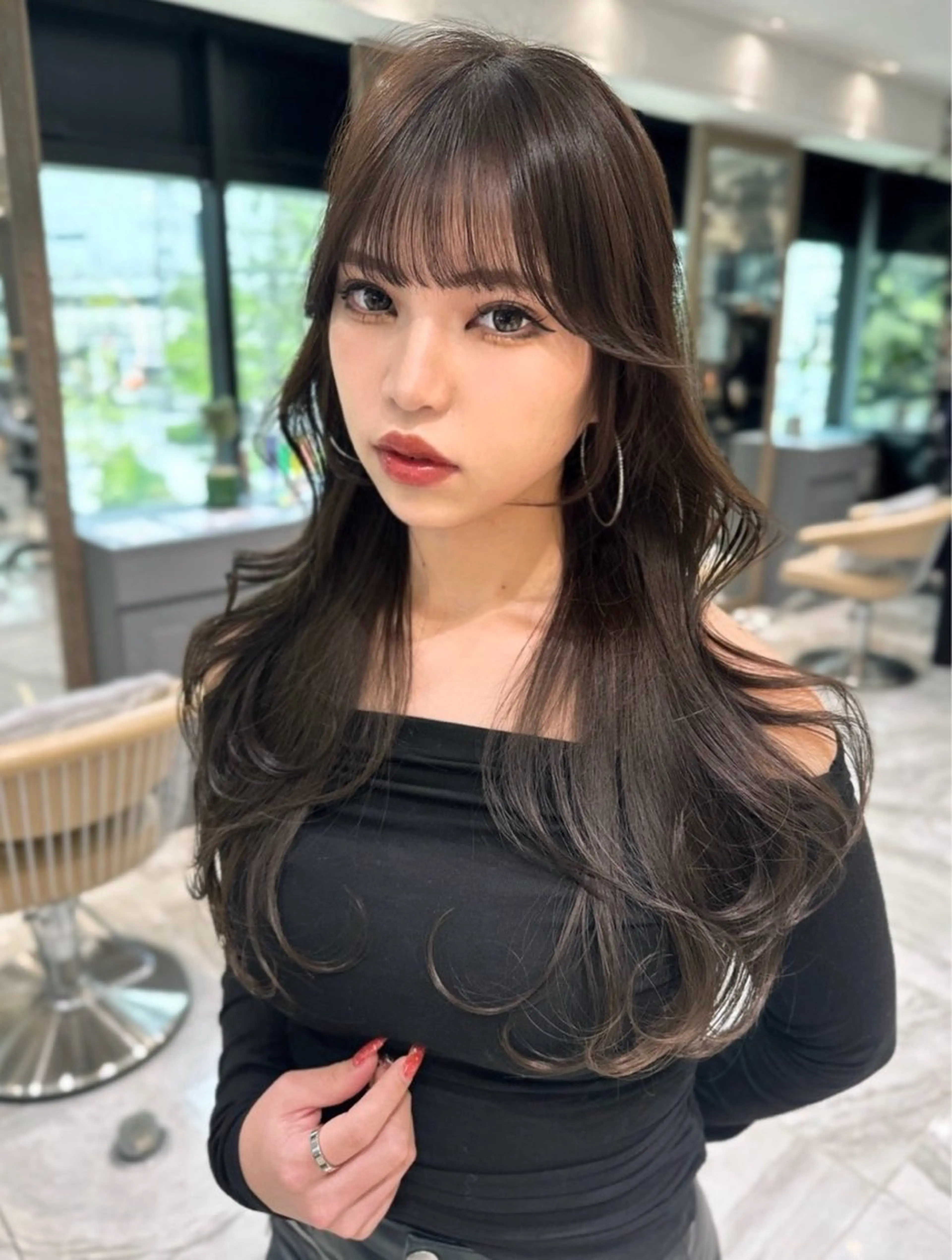 ロング カラー ベージュカラー 黒髪 ブリーチ ブルーカラー ブルーブラック カット ヘアカラー トリートメント 木屋元一/透明感 /レイヤー/顔まわりのヘアスタイル